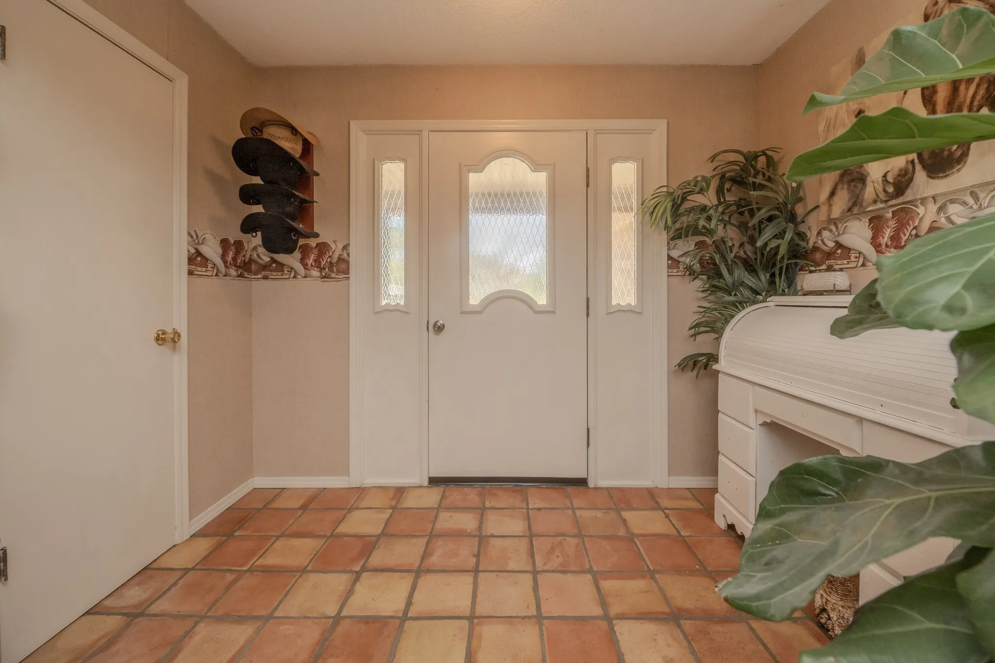 Single Family Residence For Sale in Wichita County , 5178 Navajo Trl, Wichita Falls, Texas 76310, 3 Bedroom, 2 Bathroom, 2 Garage spaces, 1,714 Sqft, built in 1977, mls#21406988, Real Estate Agent in Wichita Falls, Homes For Sale in Wichita county, Homes For Sale in Wichita Falls, Realtor in Wichita Falls Texas, Real Estate Brokerage Independent Realty Texas, Luminita Cordes Realtor