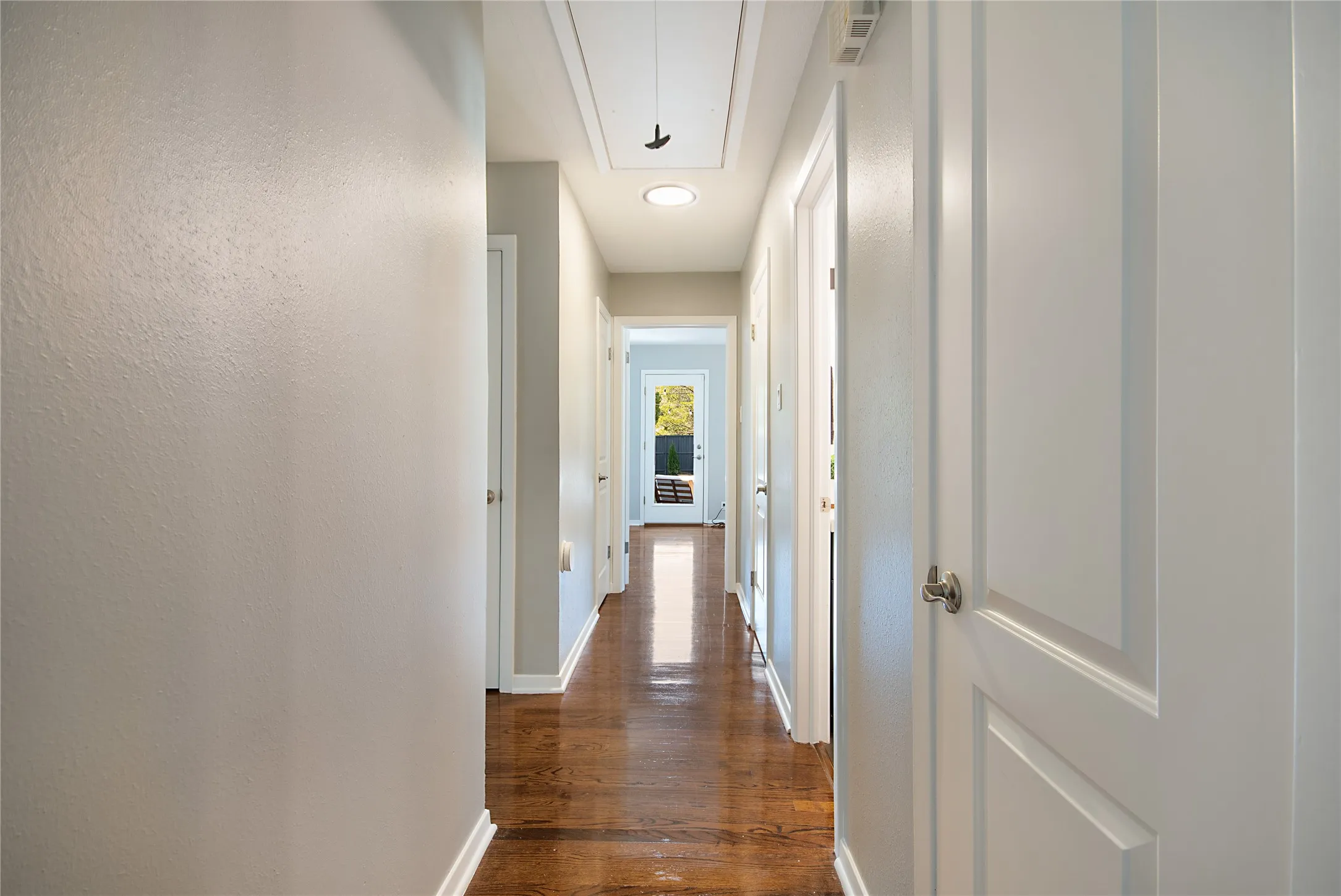 Single Family Residence For Sale in Dallas County , 2144 Springhill Drive, Dallas, Texas 75228, 2 Bedroom, 2 Bathroom, Garage spaces, 1,417 Sqft, built in 1954, mls#21405514, Real Estate Agent in Dallas, Homes For Sale in Dallas county, Homes For Sale in Dallas, Realtor in Dallas Texas, Real Estate Brokerage Independent Realty Texas, Luminita Cordes Realtor