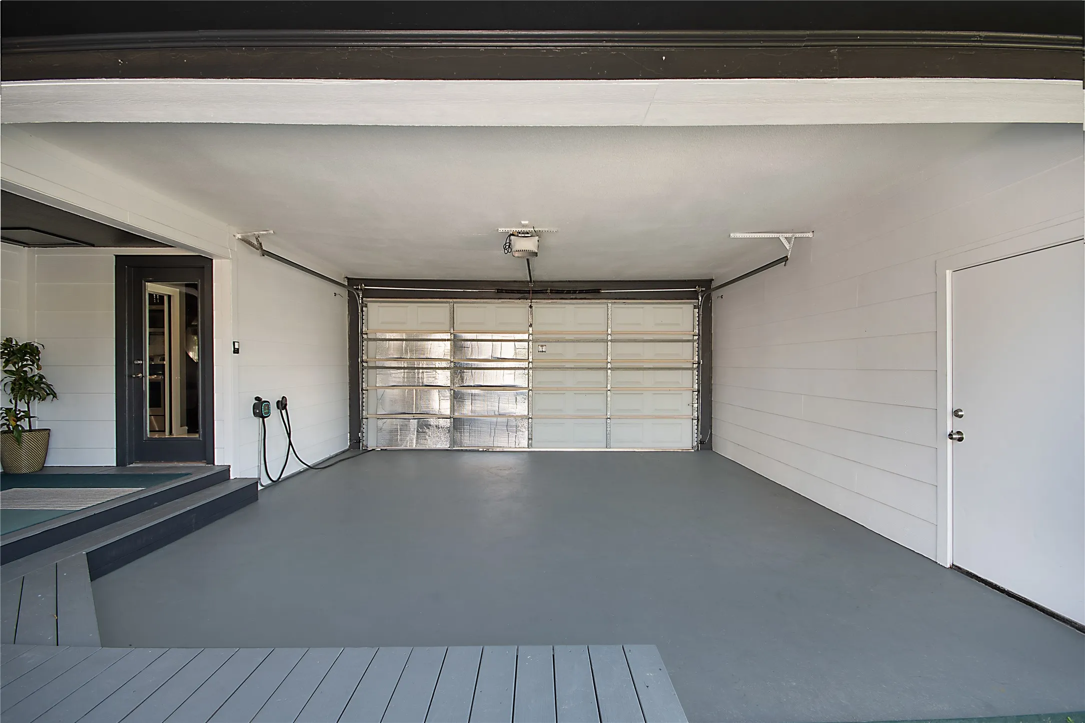 Single Family Residence For Sale in Dallas County , 2144 Springhill Drive, Dallas, Texas 75228, 2 Bedroom, 2 Bathroom, Garage spaces, 1,417 Sqft, built in 1954, mls#21405514, Real Estate Agent in Dallas, Homes For Sale in Dallas county, Homes For Sale in Dallas, Realtor in Dallas Texas, Real Estate Brokerage Independent Realty Texas, Luminita Cordes Realtor
