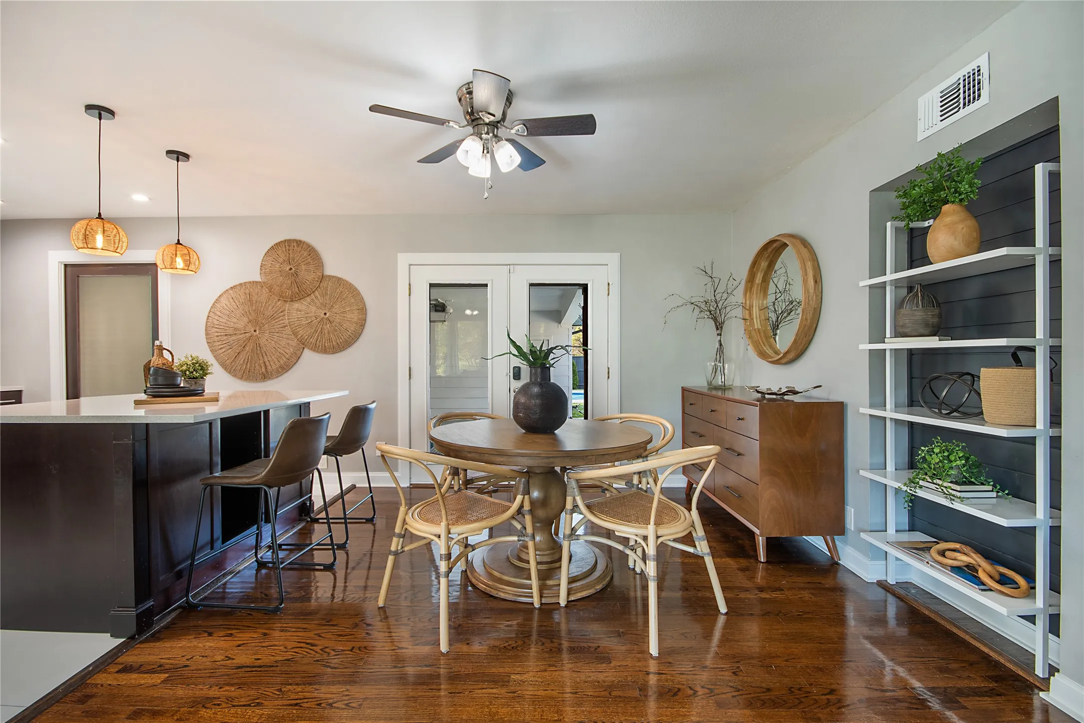 Single Family Residence For Sale in Dallas County , 2144 Springhill Drive, Dallas, Texas 75228, 2 Bedroom, 2 Bathroom, Garage spaces, 1,417 Sqft, built in 1954, mls#21405514, Real Estate Agent in Dallas, Homes For Sale in Dallas county, Homes For Sale in Dallas, Realtor in Dallas Texas, Real Estate Brokerage Independent Realty Texas, Luminita Cordes Realtor