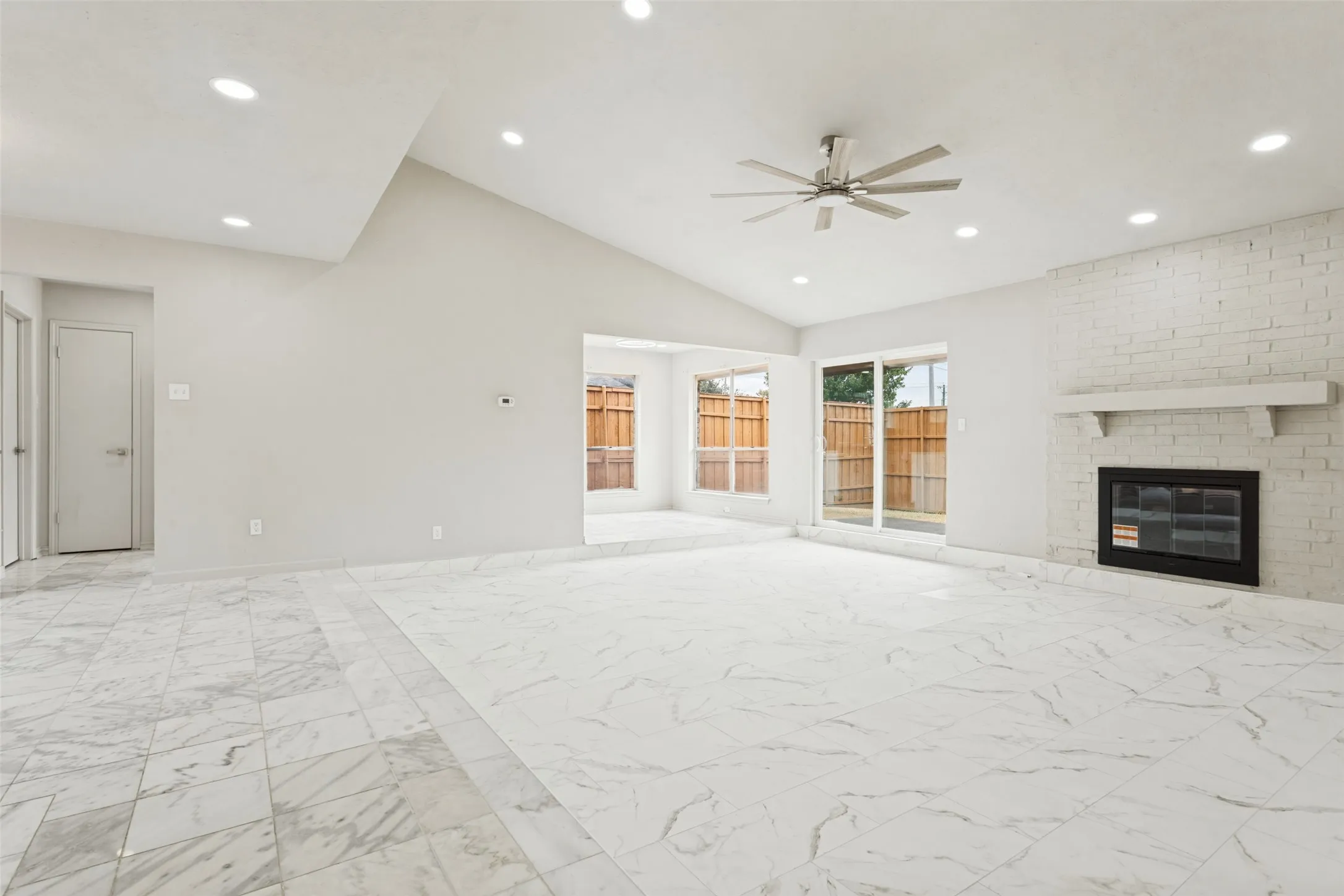 Single Family Residence For Rent in Dallas County , 2205 Phoenix Drive, Garland, Texas 75040, 3 Bedroom, 2 Bathroom, 2 Garage spaces, 1,736 Sqft, built in 1979, mls#21408818, Real Estate Agent in Garland, Homes For Rent in Dallas county, Homes For Rent in Garland, Realtor in Garland Texas, Real Estate Brokerage Independent Realty Texas, Luminita Cordes Realtor