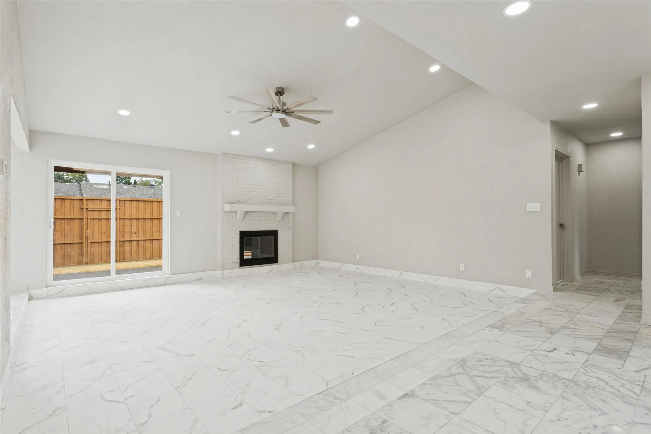Single Family Residence For Rent in Dallas County , 2205 Phoenix Drive, Garland, Texas 75040, 3 Bedroom, 2 Bathroom, 2 Garage spaces, 1,736 Sqft, built in 1979, mls#21408818, Real Estate Agent in Garland, Homes For Rent in Dallas county, Homes For Rent in Garland, Realtor in Garland Texas, Real Estate Brokerage Independent Realty Texas, Luminita Cordes Realtor