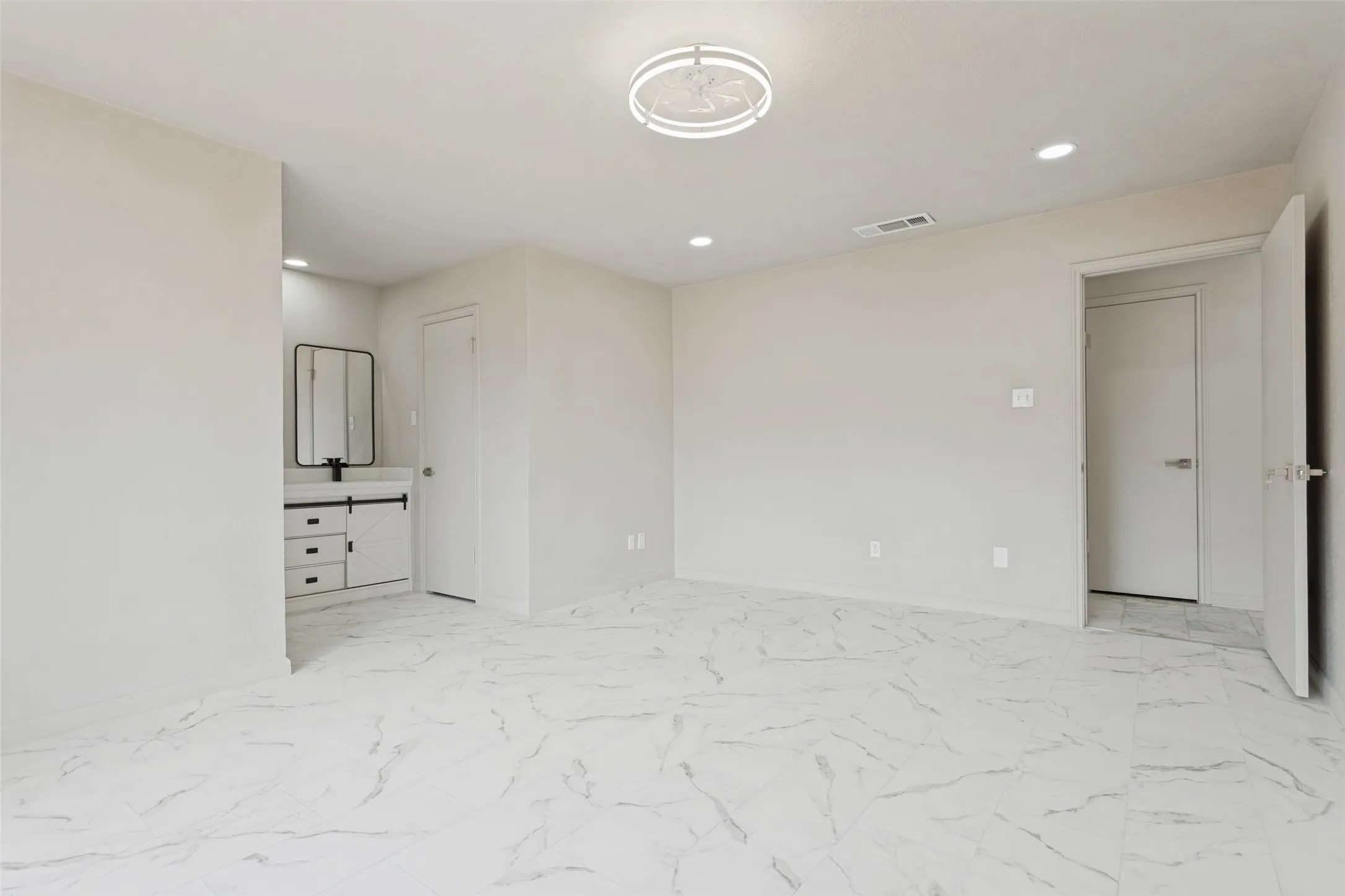 Single Family Residence For Rent in Dallas County , 2205 Phoenix Drive, Garland, Texas 75040, 3 Bedroom, 2 Bathroom, 2 Garage spaces, 1,736 Sqft, built in 1979, mls#21408818, Real Estate Agent in Garland, Homes For Rent in Dallas county, Homes For Rent in Garland, Realtor in Garland Texas, Real Estate Brokerage Independent Realty Texas, Luminita Cordes Realtor