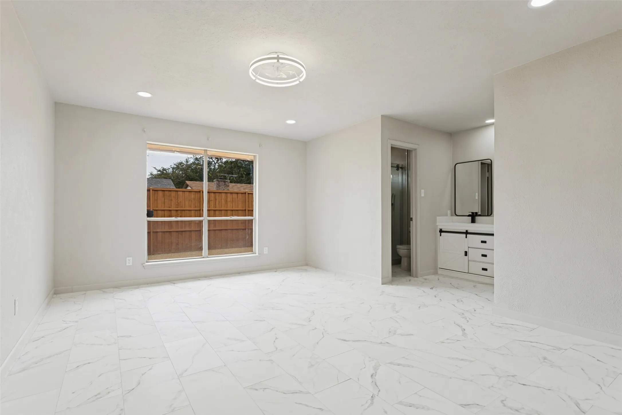 Single Family Residence For Rent in Dallas County , 2205 Phoenix Drive, Garland, Texas 75040, 3 Bedroom, 2 Bathroom, 2 Garage spaces, 1,736 Sqft, built in 1979, mls#21408818, Real Estate Agent in Garland, Homes For Rent in Dallas county, Homes For Rent in Garland, Realtor in Garland Texas, Real Estate Brokerage Independent Realty Texas, Luminita Cordes Realtor