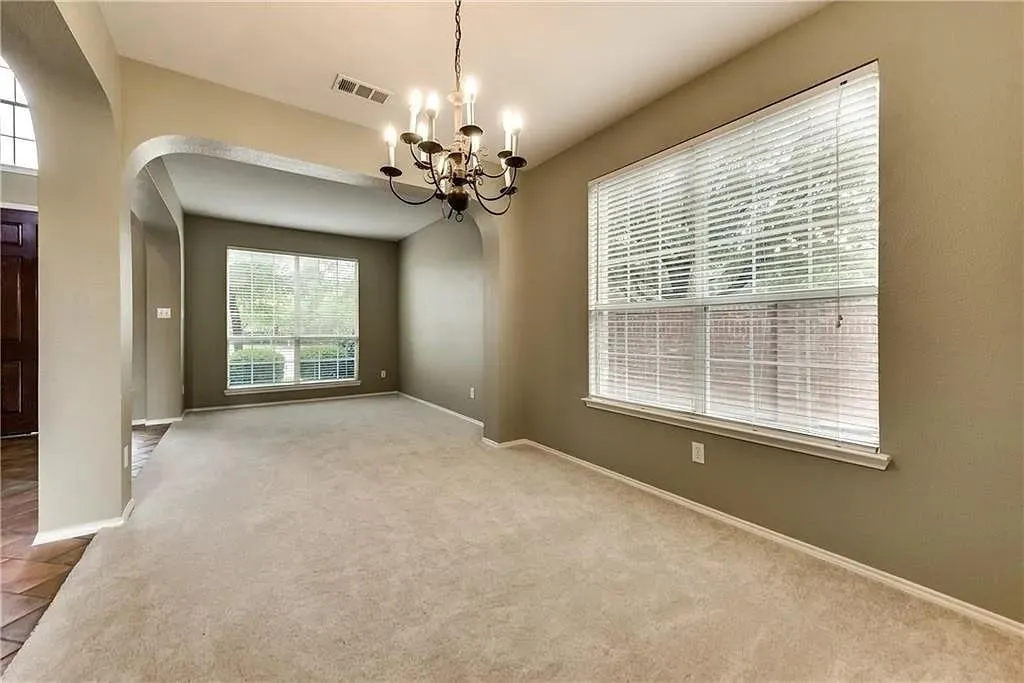 Single Family Residence For Rent in Collin County , 9304 Regal Oaks Drive, Mc Kinney, Texas 75072, 5 Bedroom, 4 Bathroom, 2 Garage spaces, 3,684 Sqft, built in 2003, mls#21408819, Real Estate Agent in Mc Kinney, Homes For Rent in Collin county, Homes For Rent in Mc Kinney, Realtor in Mc Kinney Texas, Real Estate Brokerage Independent Realty Texas, Luminita Cordes Realtor