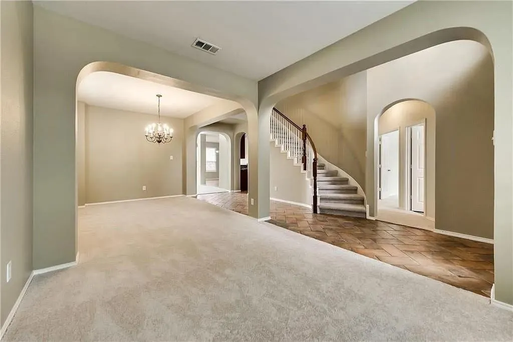 Single Family Residence For Rent in Collin County , 9304 Regal Oaks Drive, Mc Kinney, Texas 75072, 5 Bedroom, 4 Bathroom, 2 Garage spaces, 3,684 Sqft, built in 2003, mls#21408819, Real Estate Agent in Mc Kinney, Homes For Rent in Collin county, Homes For Rent in Mc Kinney, Realtor in Mc Kinney Texas, Real Estate Brokerage Independent Realty Texas, Luminita Cordes Realtor