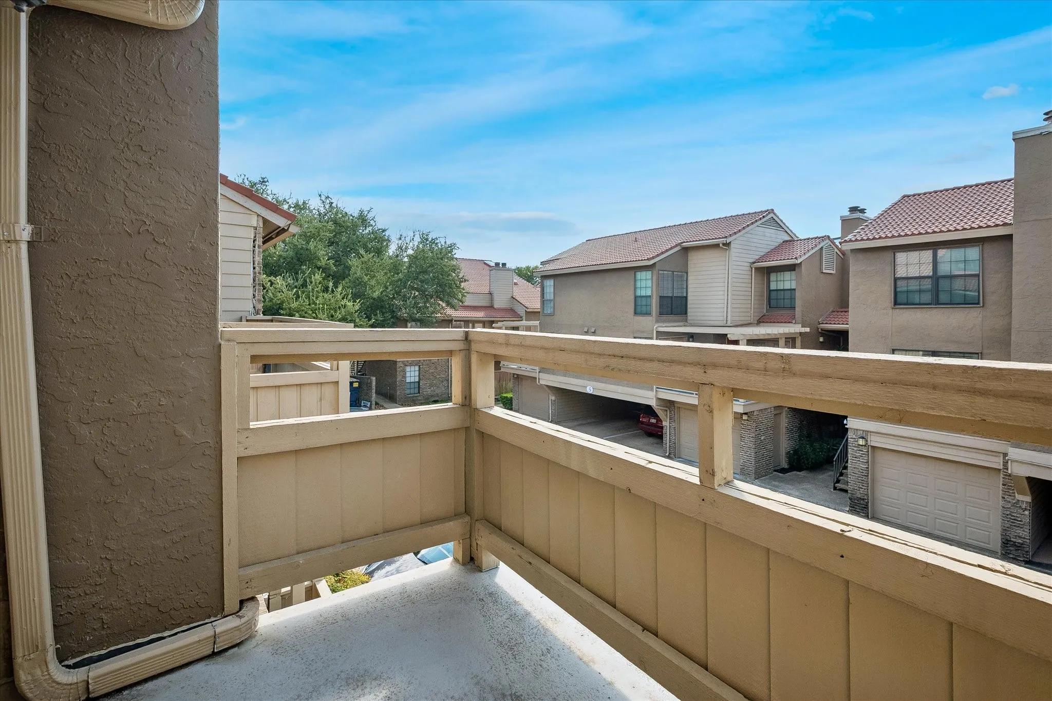 Condominium For Sale in Dallas County , 5200 Martel Avenue 6G, Dallas, Texas 75206, 1 Bedroom, 2 Bathroom, 1 Garage spaces, 952 Sqft, built in 1981, mls#21408140, Real Estate Agent in Dallas, Homes For Sale in Dallas county, Homes For Sale in Dallas, Realtor in Dallas Texas, Real Estate Brokerage Independent Realty Texas, Luminita Cordes Realtor
