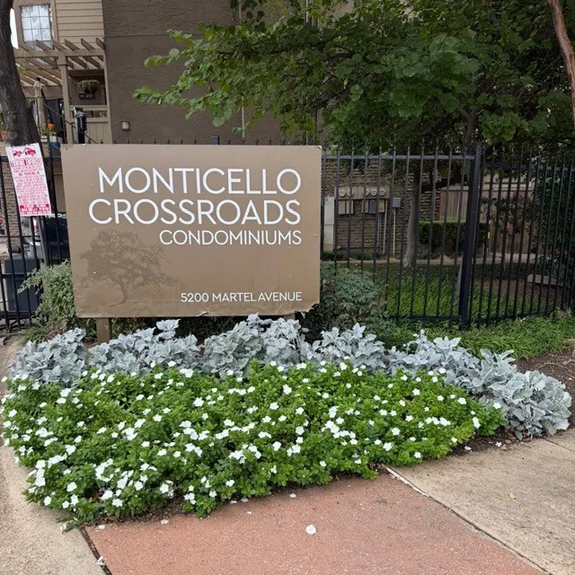 Condominium For Sale in Dallas County , 5200 Martel Avenue 6G, Dallas, Texas 75206, 1 Bedroom, 2 Bathroom, 1 Garage spaces, 952 Sqft, built in 1981, mls#21408140, Real Estate Agent in Dallas, Homes For Sale in Dallas county, Homes For Sale in Dallas, Realtor in Dallas Texas, Real Estate Brokerage Independent Realty Texas, Luminita Cordes Realtor
