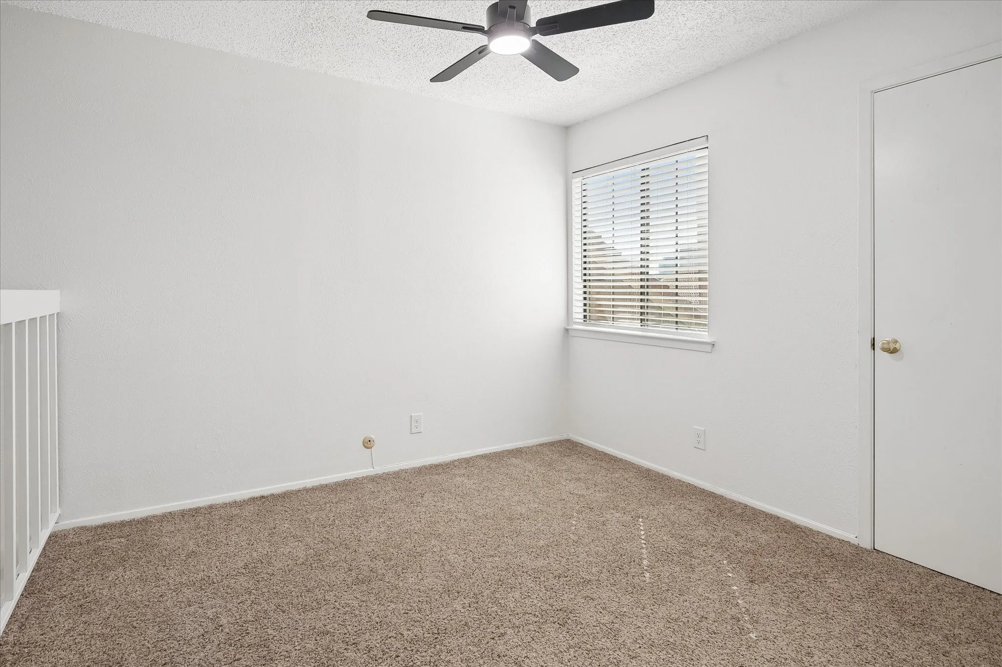 Condominium For Sale in Dallas County , 5200 Martel Avenue 6G, Dallas, Texas 75206, 1 Bedroom, 2 Bathroom, 1 Garage spaces, 952 Sqft, built in 1981, mls#21408140, Real Estate Agent in Dallas, Homes For Sale in Dallas county, Homes For Sale in Dallas, Realtor in Dallas Texas, Real Estate Brokerage Independent Realty Texas, Luminita Cordes Realtor