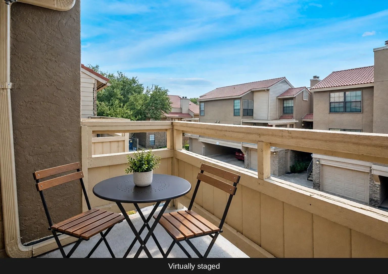 Condominium For Sale in Dallas County , 5200 Martel Avenue 6G, Dallas, Texas 75206, 1 Bedroom, 2 Bathroom, 1 Garage spaces, 952 Sqft, built in 1981, mls#21408140, Real Estate Agent in Dallas, Homes For Sale in Dallas county, Homes For Sale in Dallas, Realtor in Dallas Texas, Real Estate Brokerage Independent Realty Texas, Luminita Cordes Realtor