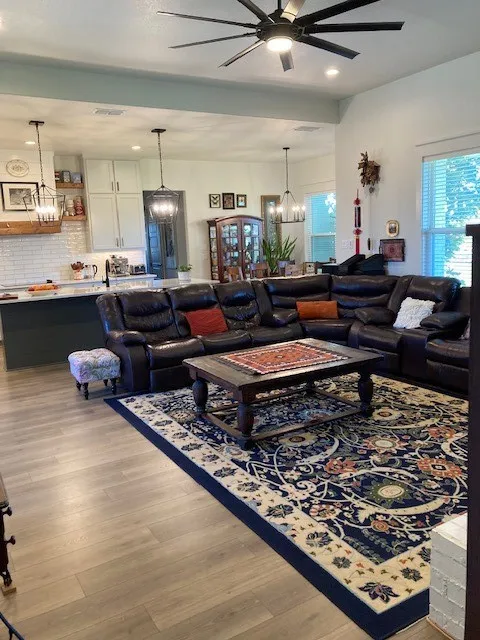 Single Family Residence For Sale in Parker County , 2045 Eagles Ridge Drive, Weatherford, Texas 76087, 4 Bedroom, 4 Bathroom, 3 Garage spaces, 3,000 Sqft, built in 2021, mls#21406274, Real Estate Agent in Weatherford, Homes For Sale in Parker county, Homes For Sale in Weatherford, Realtor in Weatherford Texas, Real Estate Brokerage Independent Realty Texas, Luminita Cordes Realtor