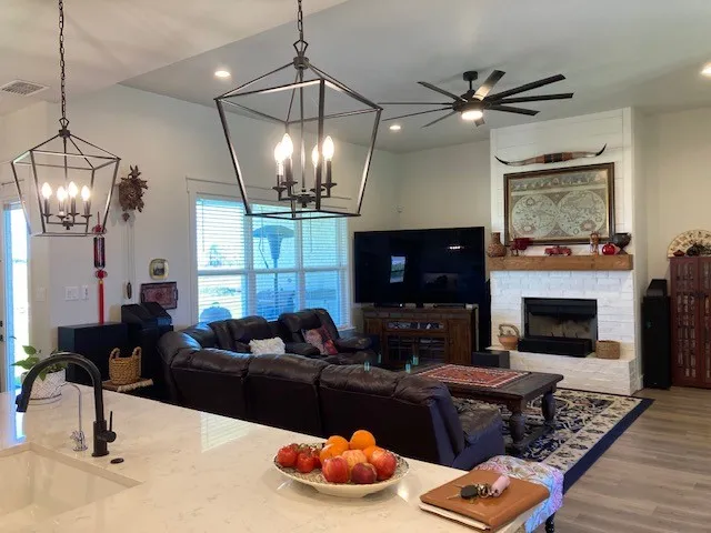 Single Family Residence For Sale in Parker County , 2045 Eagles Ridge Drive, Weatherford, Texas 76087, 4 Bedroom, 4 Bathroom, 3 Garage spaces, 3,000 Sqft, built in 2021, mls#21406274, Real Estate Agent in Weatherford, Homes For Sale in Parker county, Homes For Sale in Weatherford, Realtor in Weatherford Texas, Real Estate Brokerage Independent Realty Texas, Luminita Cordes Realtor