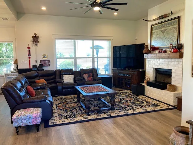 Single Family Residence For Sale in Parker County , 2045 Eagles Ridge Drive, Weatherford, Texas 76087, 4 Bedroom, 4 Bathroom, 3 Garage spaces, 3,000 Sqft, built in 2021, mls#21406274, Real Estate Agent in Weatherford, Homes For Sale in Parker county, Homes For Sale in Weatherford, Realtor in Weatherford Texas, Real Estate Brokerage Independent Realty Texas, Luminita Cordes Realtor