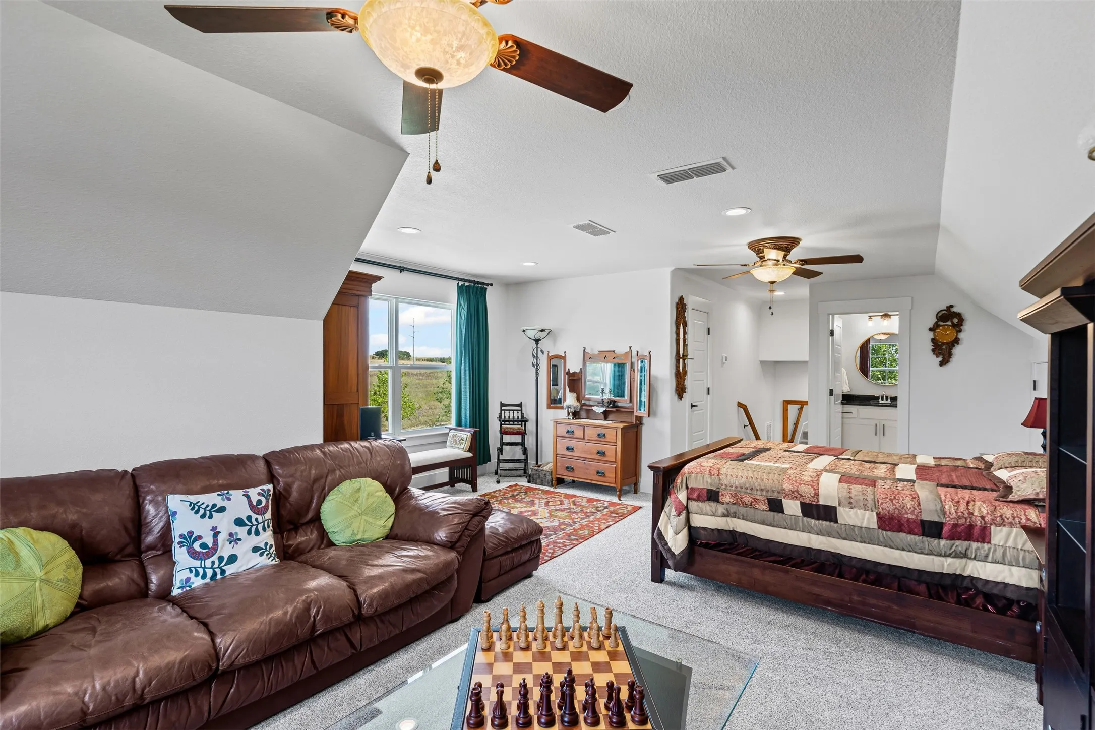 Single Family Residence For Sale in Parker County , 2045 Eagles Ridge Drive, Weatherford, Texas 76087, 4 Bedroom, 4 Bathroom, 3 Garage spaces, 3,000 Sqft, built in 2021, mls#21406274, Real Estate Agent in Weatherford, Homes For Sale in Parker county, Homes For Sale in Weatherford, Realtor in Weatherford Texas, Real Estate Brokerage Independent Realty Texas, Luminita Cordes Realtor