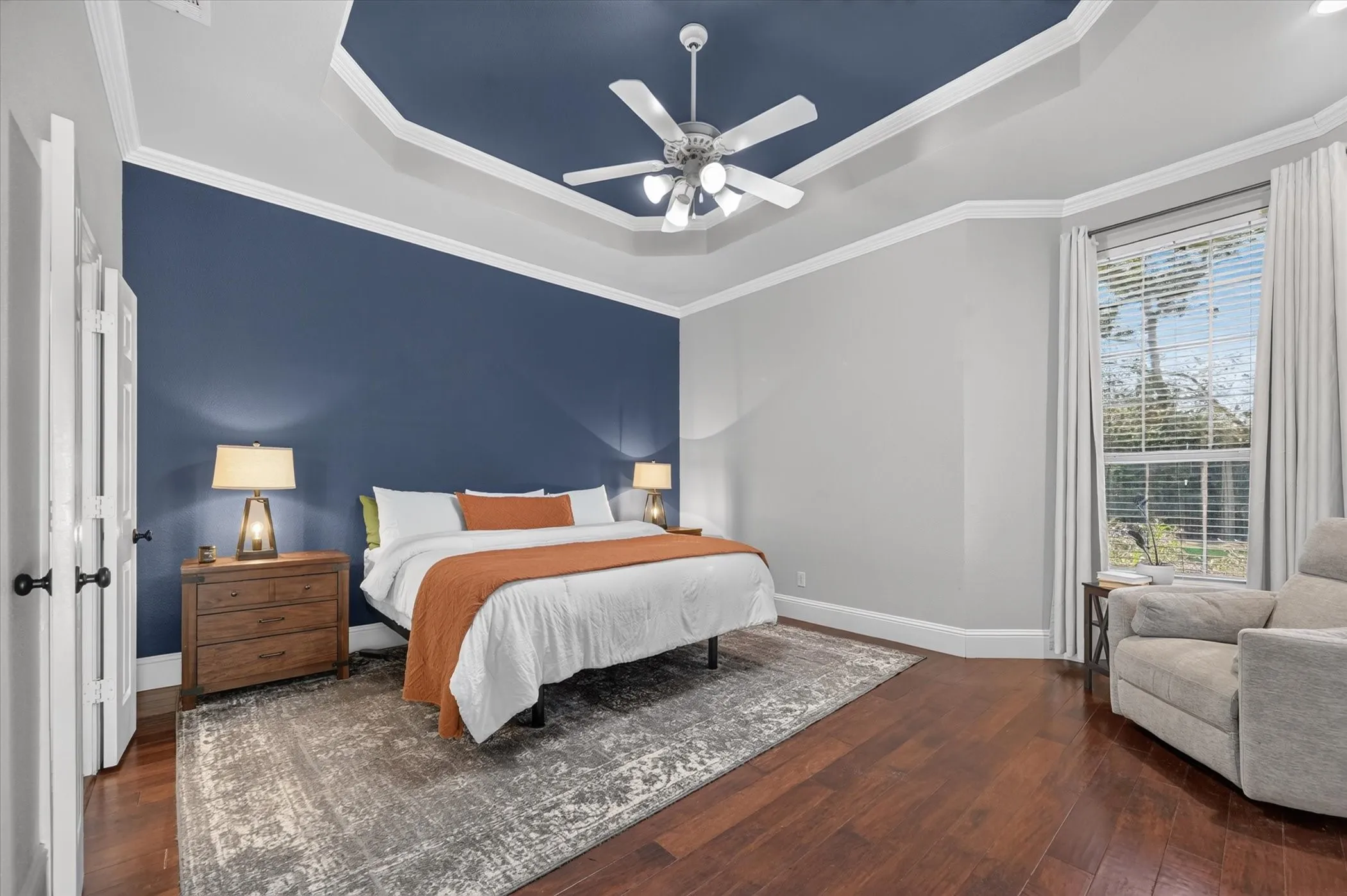 Single Family Residence For Sale in Denton County , 106 Mustang Trail, Shady Shores, Texas 76208, 4 Bedroom, 3 Bathroom, 2 Garage spaces, 2,720 Sqft, built in 1997, mls#21393207, Real Estate Agent in Shady Shores, Homes For Sale in Denton county, Homes For Sale in Shady Shores, Realtor in Shady Shores Texas, Real Estate Brokerage Independent Realty Texas, Luminita Cordes Realtor