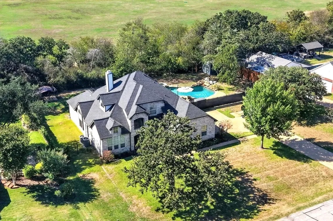 Single Family Residence For Sale