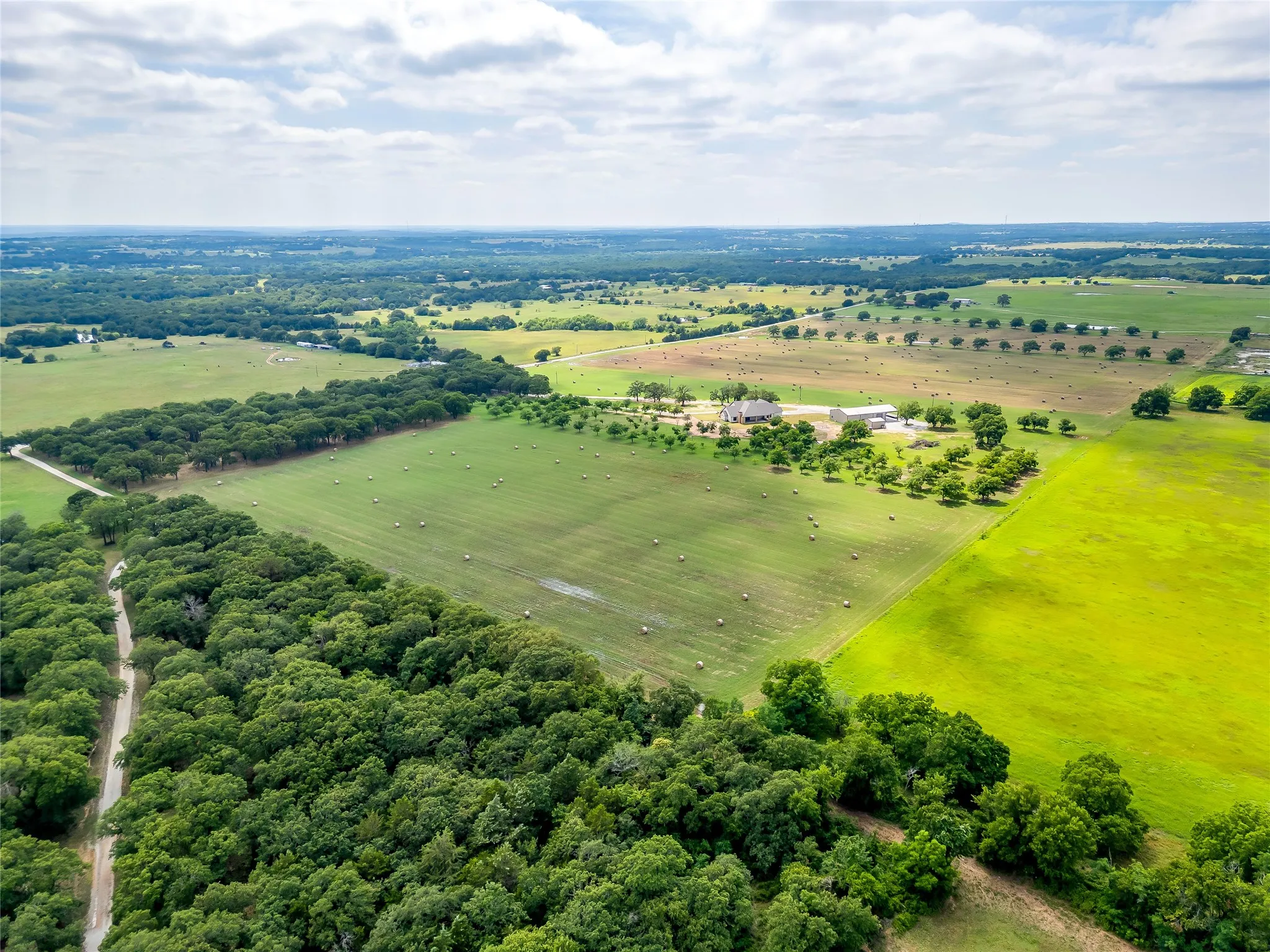 Single Family Residence For Sale in Montague County , Lot 3 3019 Orchard Road, Bowie, Texas 76230, 4 Bedroom, 4 Bathroom, 2 Garage spaces, 3,480 Sqft, built in 2024, mls#21408829, Real Estate Agent in Bowie, Homes For Sale in Montague county, Homes For Sale in Bowie, Realtor in Bowie Texas, Real Estate Brokerage Independent Realty Texas, Luminita Cordes Realtor
