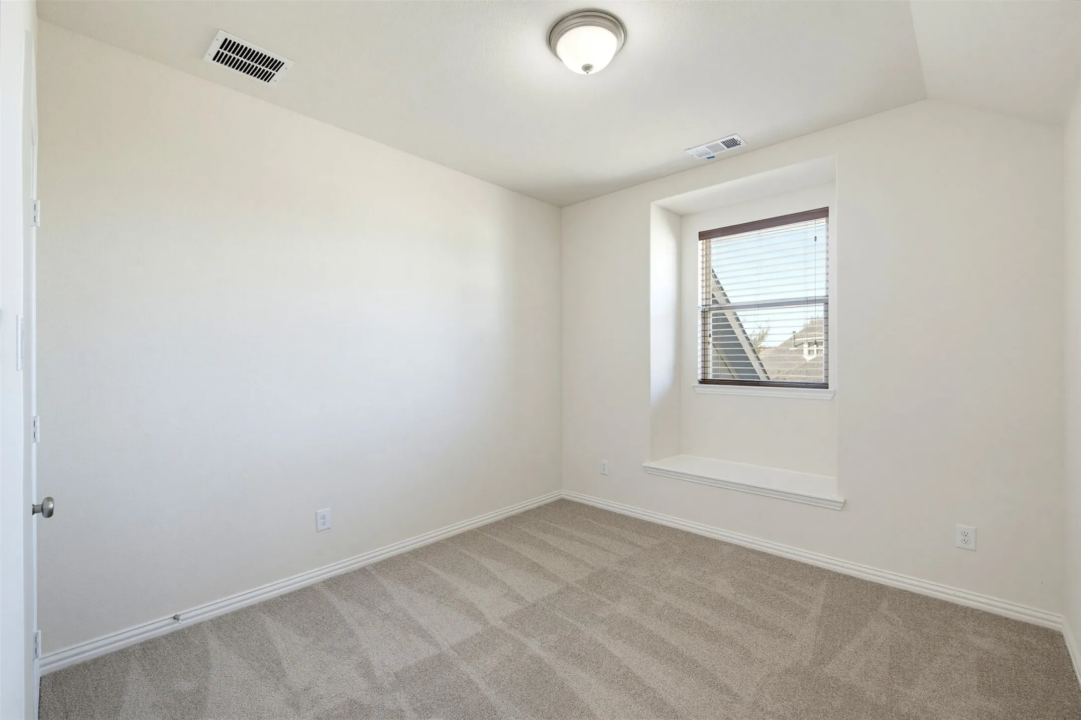 Single Family Residence For Sale in Parker County , 1920 Roundtree Circle E, Fort Worth, Texas 76008, 4 Bedroom, 4 Bathroom, 2 Garage spaces, 3,048 Sqft, built in 2018, mls#21391723, Real Estate Agent in Fort Worth, Homes For Sale in Parker county, Homes For Sale in Fort Worth, Realtor in Fort Worth Texas, Real Estate Brokerage Independent Realty Texas, Luminita Cordes Realtor