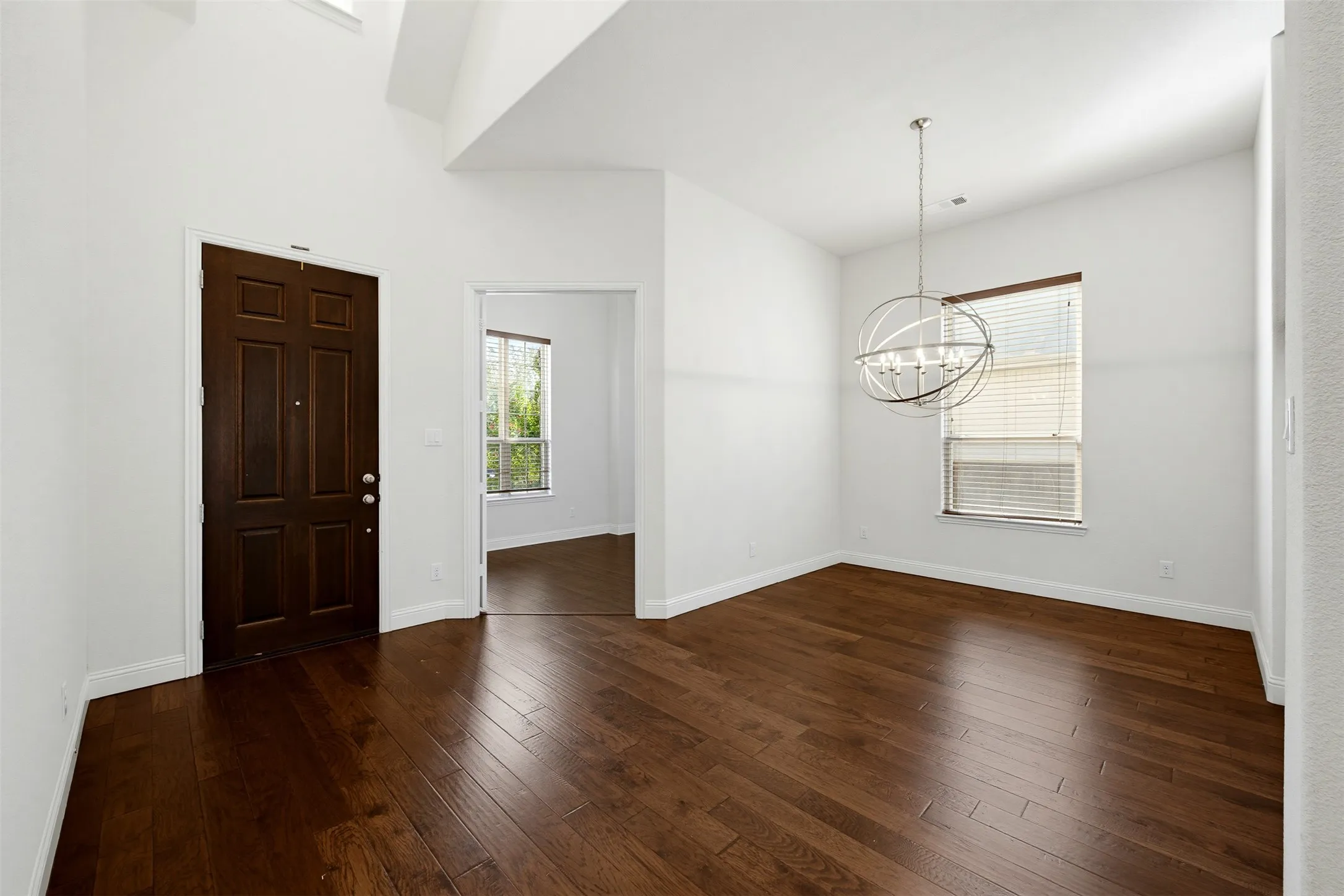 Single Family Residence For Sale in Parker County , 1920 Roundtree Circle E, Fort Worth, Texas 76008, 4 Bedroom, 4 Bathroom, 2 Garage spaces, 3,048 Sqft, built in 2018, mls#21391723, Real Estate Agent in Fort Worth, Homes For Sale in Parker county, Homes For Sale in Fort Worth, Realtor in Fort Worth Texas, Real Estate Brokerage Independent Realty Texas, Luminita Cordes Realtor
