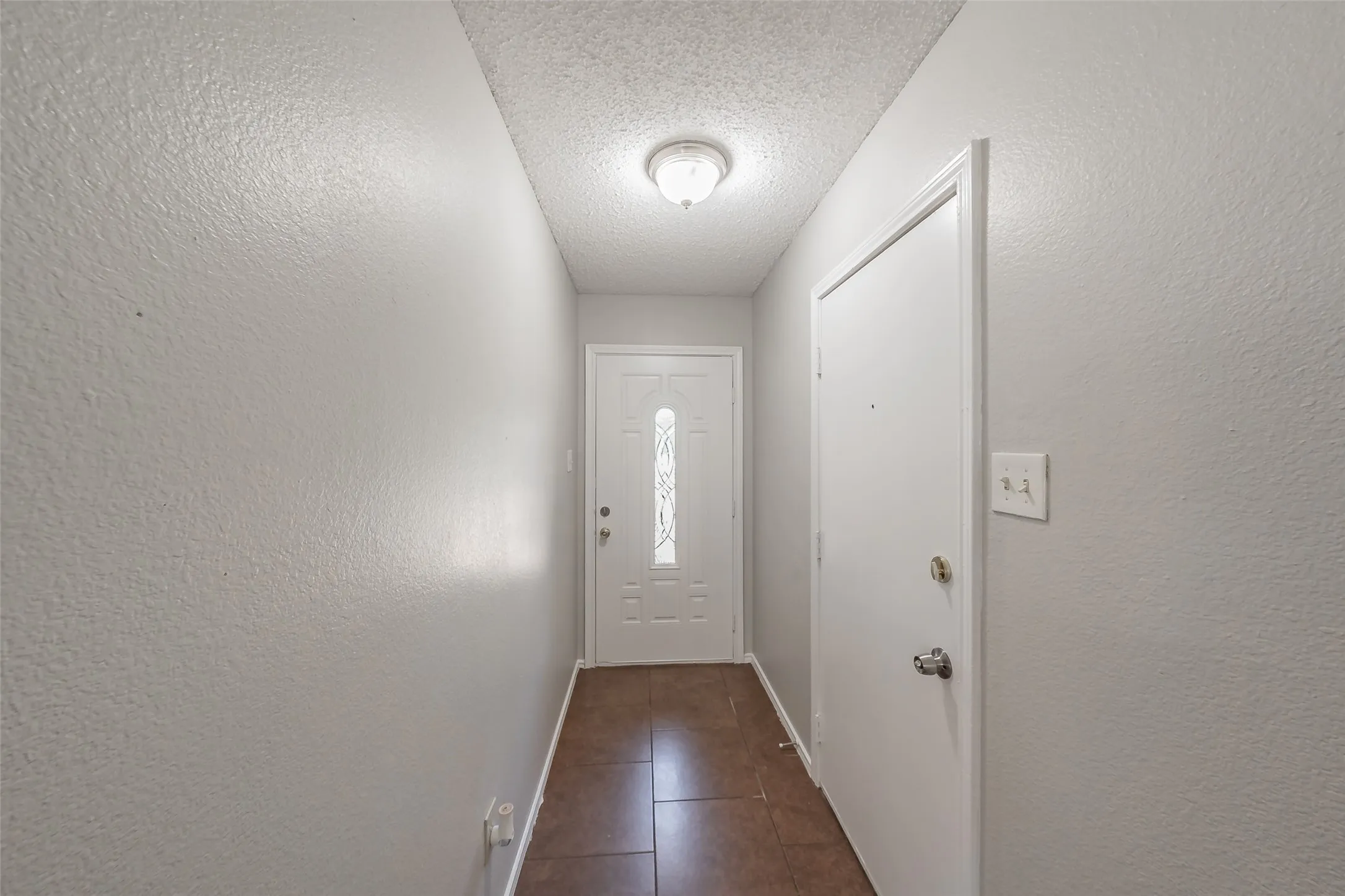 Single Family Residence For Sale in Tarrant County , 3750 Meadowbrook Drive, Fort Worth, Texas 76103, 3 Bedroom, 2 Bathroom, 1 Garage spaces, 1,379 Sqft, built in 1998, mls#21408835, Real Estate Agent in Fort Worth, Homes For Sale in Tarrant county, Homes For Sale in Fort Worth, Realtor in Fort Worth Texas, Real Estate Brokerage Independent Realty Texas, Luminita Cordes Realtor