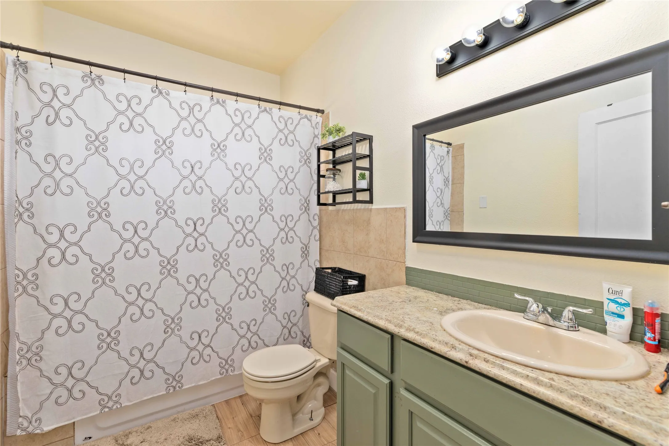 Single Family Residence For Sale in Brown County , 3406 Austin Avenue, Brownwood, Texas 76801, 3 Bedroom, 2 Bathroom, Garage spaces, 1,110 Sqft, built in 1945, mls#21406590, Real Estate Agent in Brownwood, Homes For Sale in Brown county, Homes For Sale in Brownwood, Realtor in Brownwood Texas, Real Estate Brokerage Independent Realty Texas, Luminita Cordes Realtor