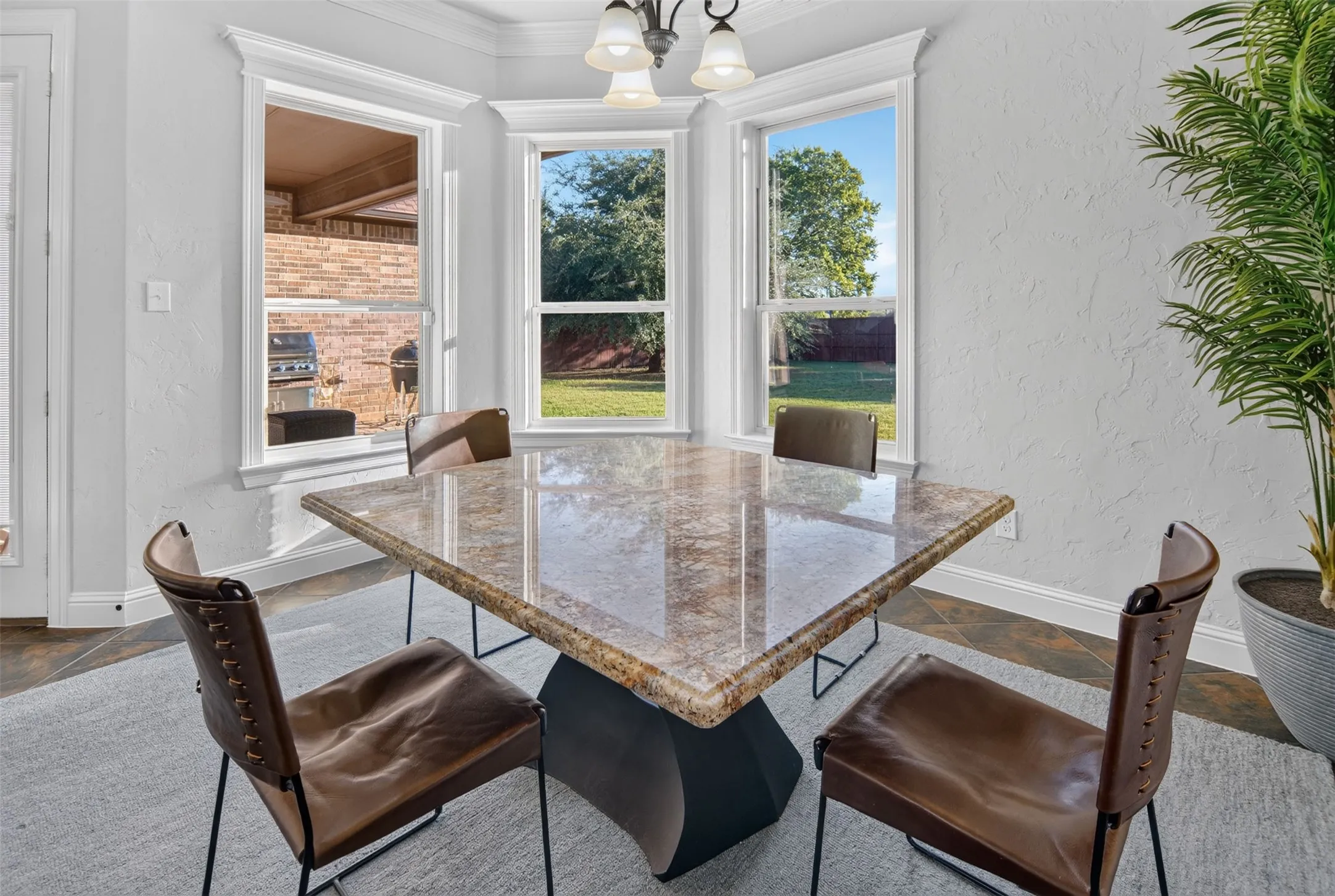 Single Family Residence For Sale in Tarrant County , 2915 Sutton Place, Southlake, Texas 76092, 3 Bedroom, 3 Bathroom, 3 Garage spaces, 2,901 Sqft, built in 2010, mls#21408370, Real Estate Agent in Southlake, Homes For Sale in Tarrant county, Homes For Sale in Southlake, Realtor in Southlake Texas, Real Estate Brokerage Independent Realty Texas, Luminita Cordes Realtor