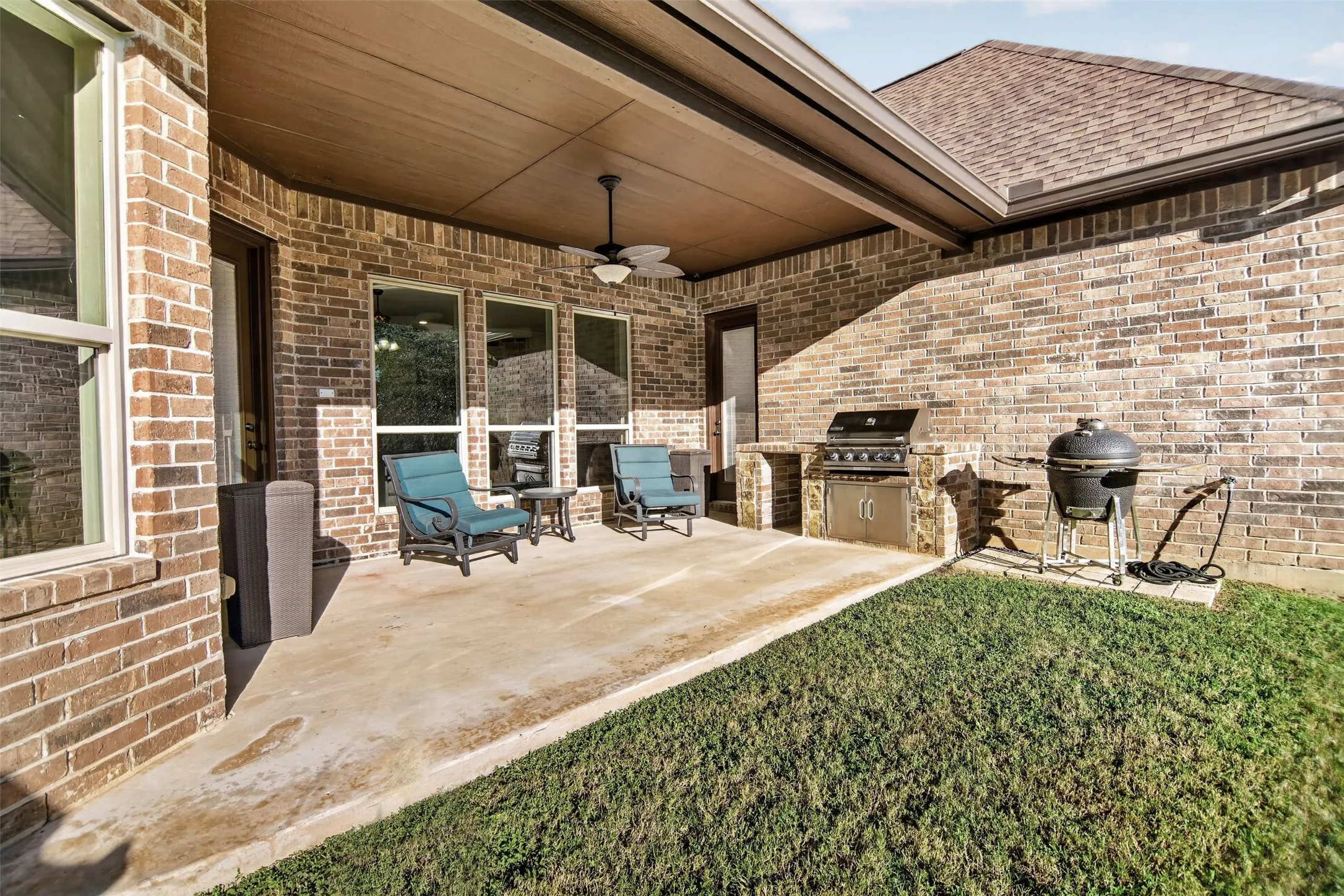 Single Family Residence For Sale in Tarrant County , 2915 Sutton Place, Southlake, Texas 76092, 3 Bedroom, 3 Bathroom, 3 Garage spaces, 2,901 Sqft, built in 2010, mls#21408370, Real Estate Agent in Southlake, Homes For Sale in Tarrant county, Homes For Sale in Southlake, Realtor in Southlake Texas, Real Estate Brokerage Independent Realty Texas, Luminita Cordes Realtor