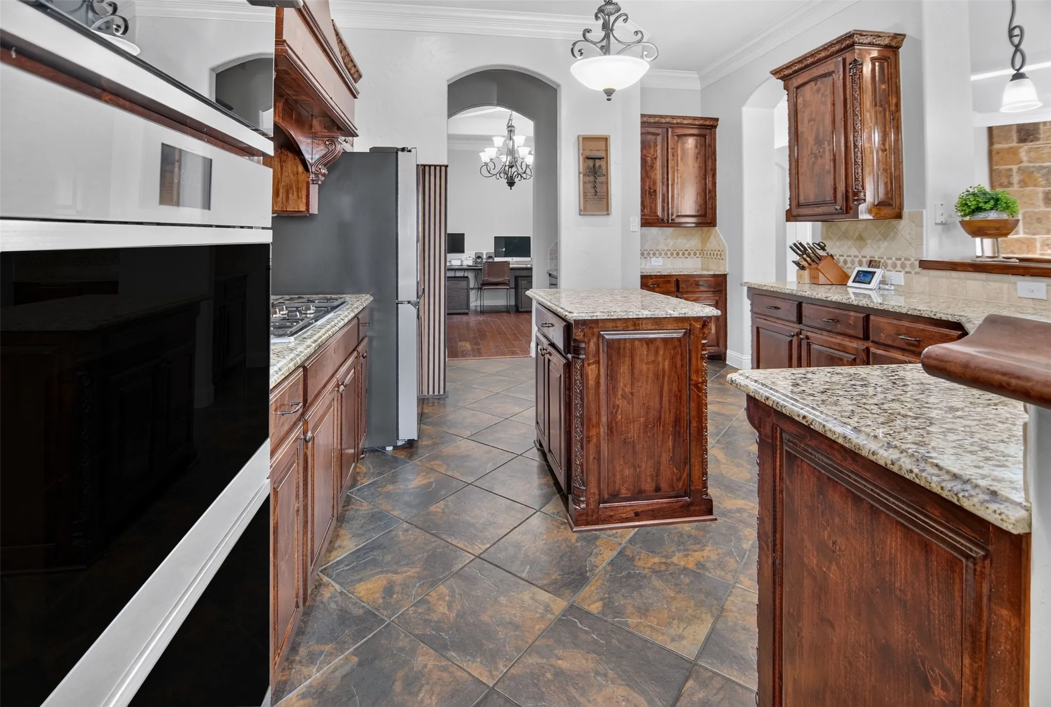 Single Family Residence For Sale in Tarrant County , 2915 Sutton Place, Southlake, Texas 76092, 3 Bedroom, 3 Bathroom, 3 Garage spaces, 2,901 Sqft, built in 2010, mls#21408370, Real Estate Agent in Southlake, Homes For Sale in Tarrant county, Homes For Sale in Southlake, Realtor in Southlake Texas, Real Estate Brokerage Independent Realty Texas, Luminita Cordes Realtor