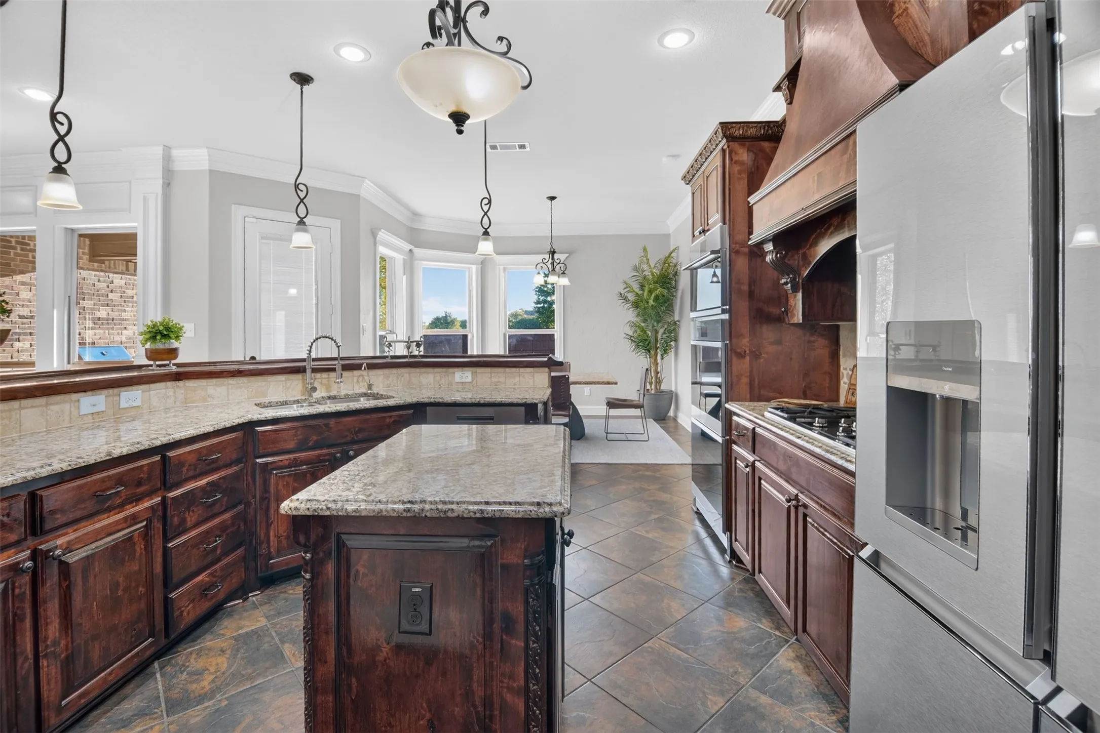 Single Family Residence For Sale in Tarrant County , 2915 Sutton Place, Southlake, Texas 76092, 3 Bedroom, 3 Bathroom, 3 Garage spaces, 2,901 Sqft, built in 2010, mls#21408370, Real Estate Agent in Southlake, Homes For Sale in Tarrant county, Homes For Sale in Southlake, Realtor in Southlake Texas, Real Estate Brokerage Independent Realty Texas, Luminita Cordes Realtor