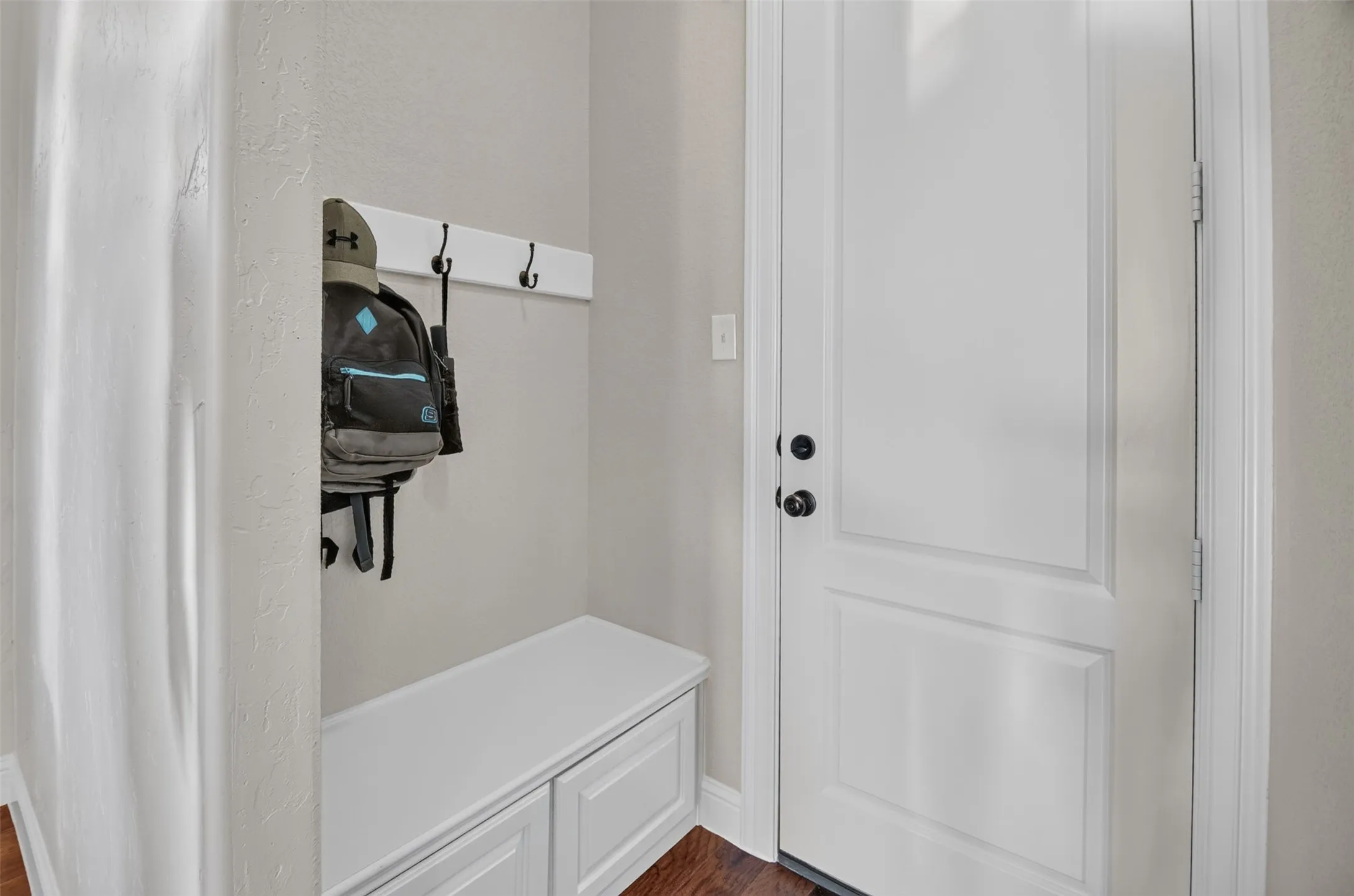 Single Family Residence For Sale in Tarrant County , 2915 Sutton Place, Southlake, Texas 76092, 3 Bedroom, 3 Bathroom, 3 Garage spaces, 2,901 Sqft, built in 2010, mls#21408370, Real Estate Agent in Southlake, Homes For Sale in Tarrant county, Homes For Sale in Southlake, Realtor in Southlake Texas, Real Estate Brokerage Independent Realty Texas, Luminita Cordes Realtor