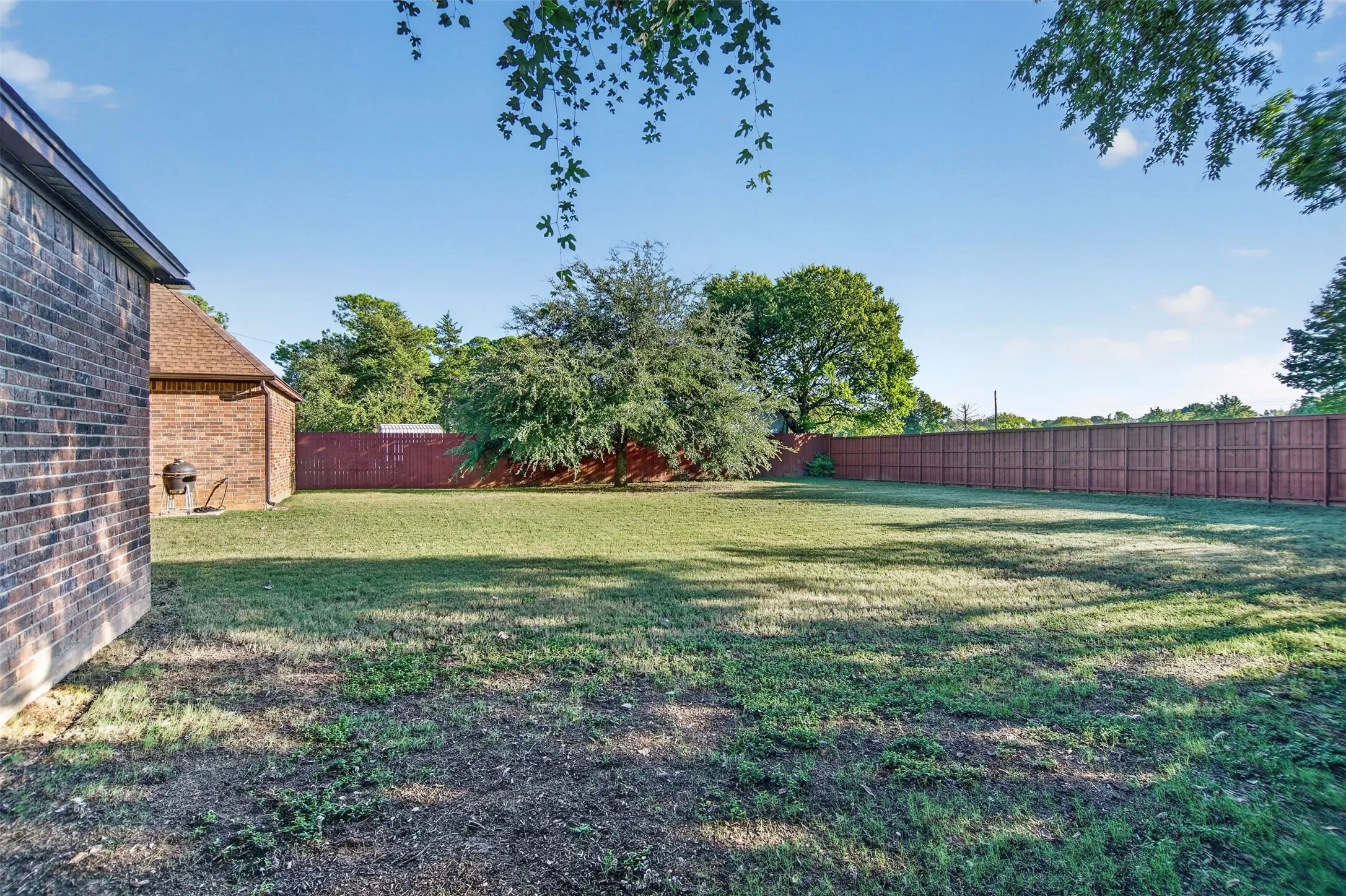 Single Family Residence For Sale in Tarrant County , 2915 Sutton Place, Southlake, Texas 76092, 3 Bedroom, 3 Bathroom, 3 Garage spaces, 2,901 Sqft, built in 2010, mls#21408370, Real Estate Agent in Southlake, Homes For Sale in Tarrant county, Homes For Sale in Southlake, Realtor in Southlake Texas, Real Estate Brokerage Independent Realty Texas, Luminita Cordes Realtor
