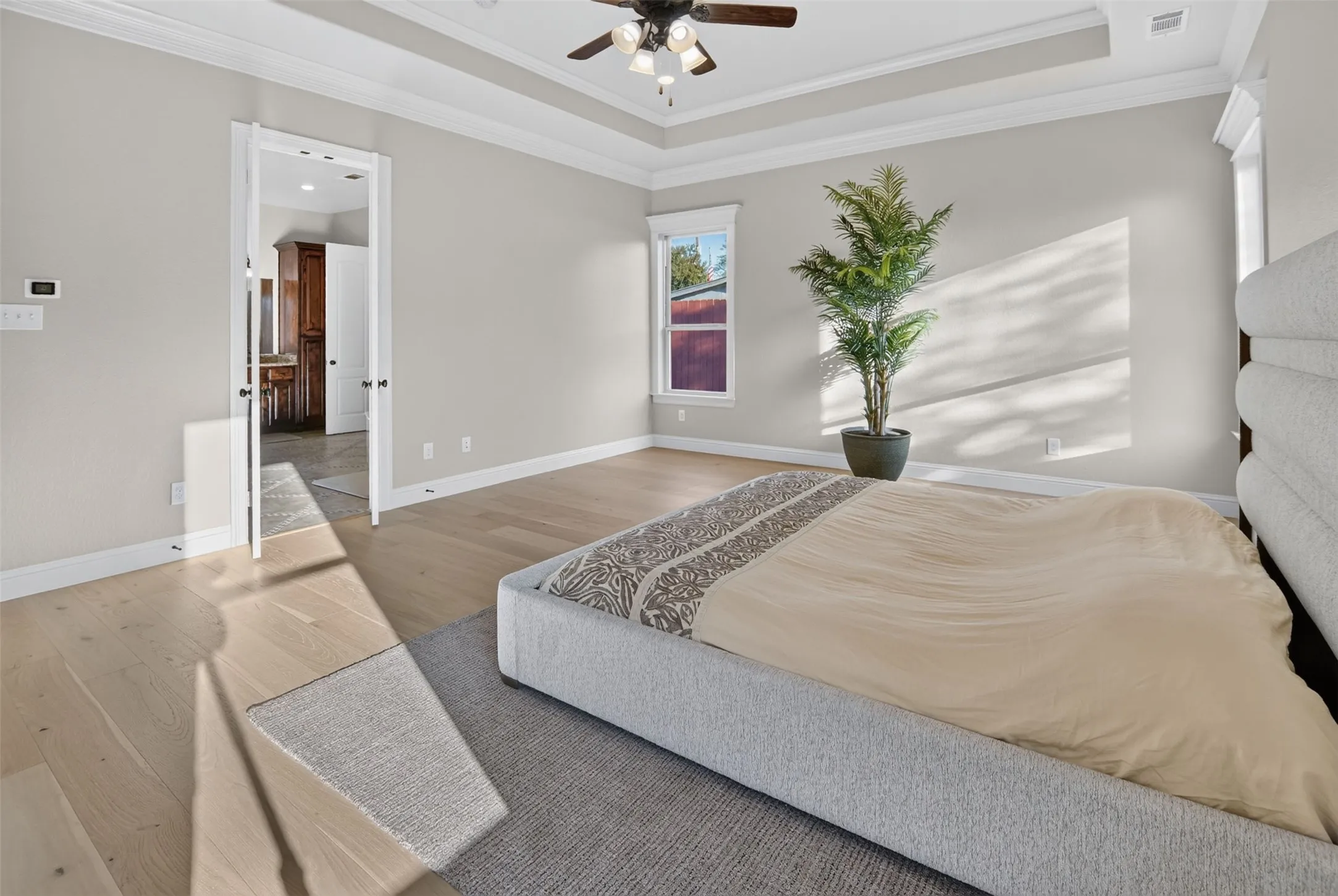Single Family Residence For Sale in Tarrant County , 2915 Sutton Place, Southlake, Texas 76092, 3 Bedroom, 3 Bathroom, 3 Garage spaces, 2,901 Sqft, built in 2010, mls#21408370, Real Estate Agent in Southlake, Homes For Sale in Tarrant county, Homes For Sale in Southlake, Realtor in Southlake Texas, Real Estate Brokerage Independent Realty Texas, Luminita Cordes Realtor