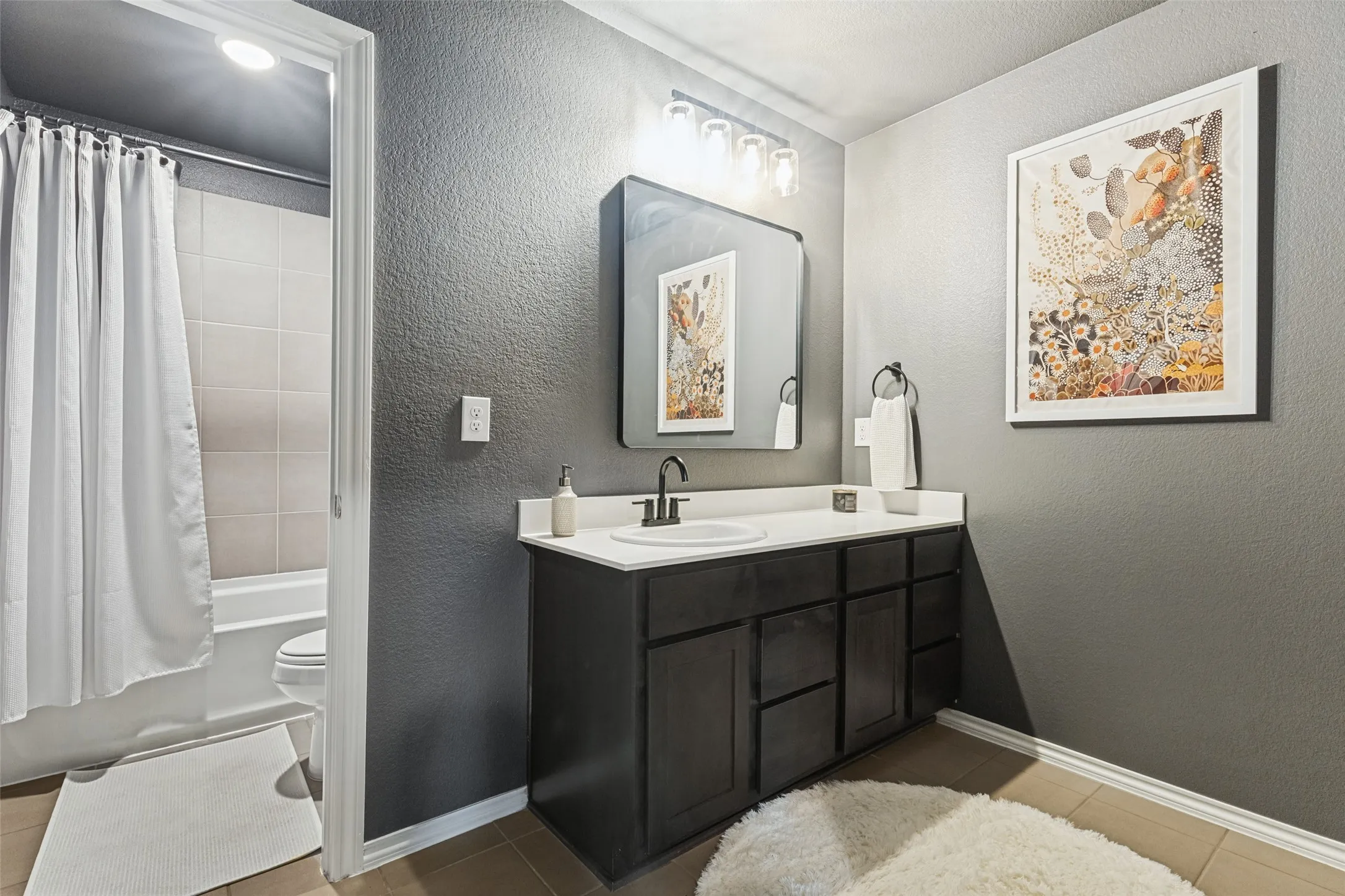 Single Family Residence For Sale in Tarrant County , 2213 Lacerta Drive, Haslet, Texas 76052, 4 Bedroom, 3 Bathroom, 3 Garage spaces, 2,766 Sqft, built in 2022, mls#21407944, Real Estate Agent in Haslet, Homes For Sale in Tarrant county, Homes For Sale in Haslet, Realtor in Haslet Texas, Real Estate Brokerage Independent Realty Texas, Luminita Cordes Realtor