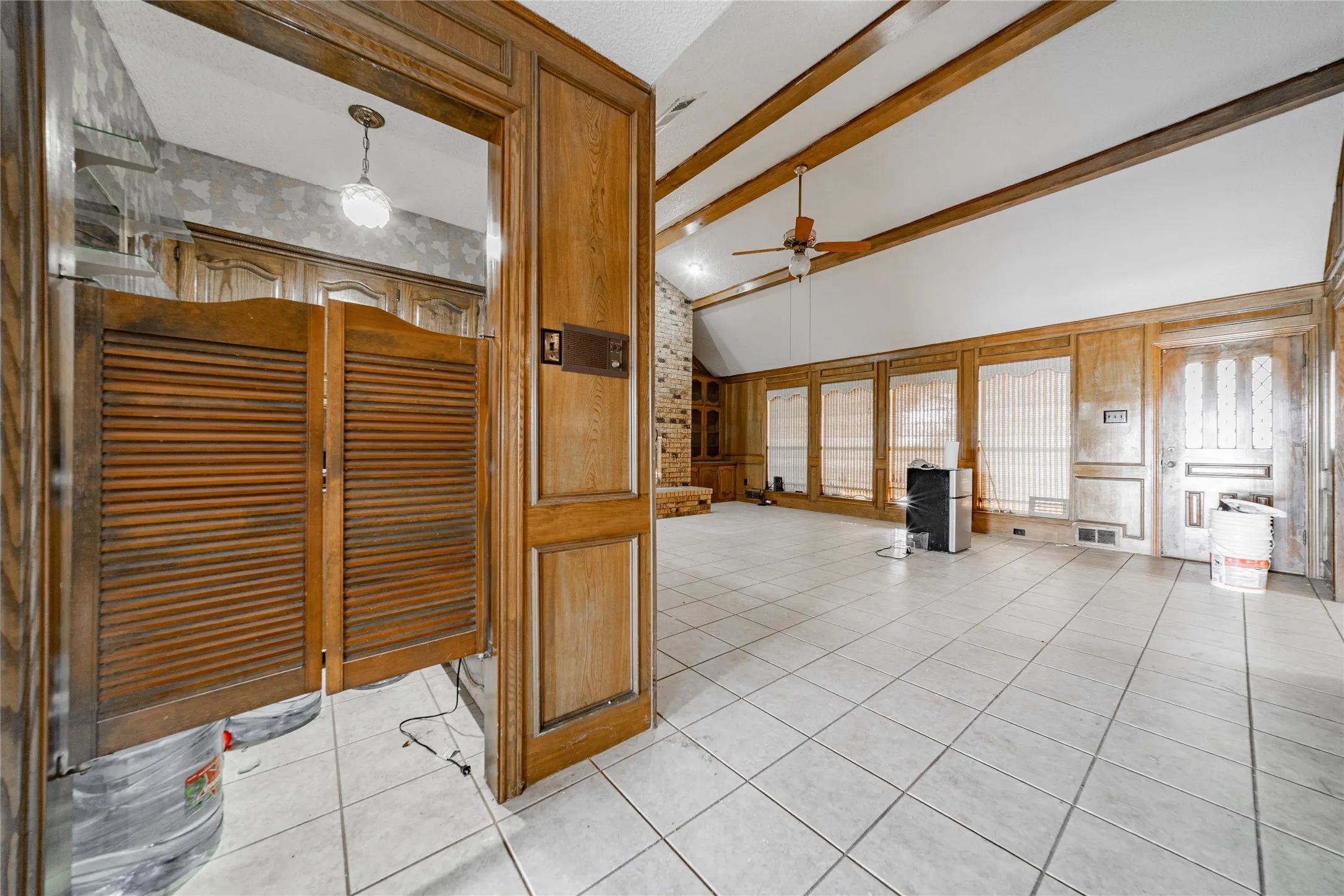 Farm For Sale in Dallas County , 4320 Hickox Road, Rowlett, Texas 75089, 4 Bedroom, 4 Bathroom, 2 Garage spaces, 3,635 Sqft, built in 1977, mls#21408844, Real Estate Agent in Rowlett, Homes For Sale in Dallas county, Homes For Sale in Rowlett, Realtor in Rowlett Texas, Real Estate Brokerage Independent Realty Texas, Luminita Cordes Realtor
