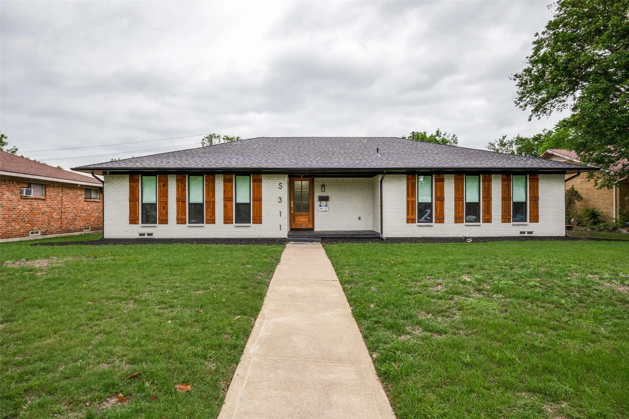 Single Family Residence For Sale in Dallas County , 5311 Banting Way, Dallas, Texas 75227, 4 Bedroom, 3 Bathroom, 2 Garage spaces, 2,092 Sqft, built in 1968, mls#21406483, Real Estate Agent in Dallas, Homes For Sale in Dallas county, Homes For Sale in Dallas, Realtor in Dallas Texas, Real Estate Brokerage Independent Realty Texas, Luminita Cordes Realtor