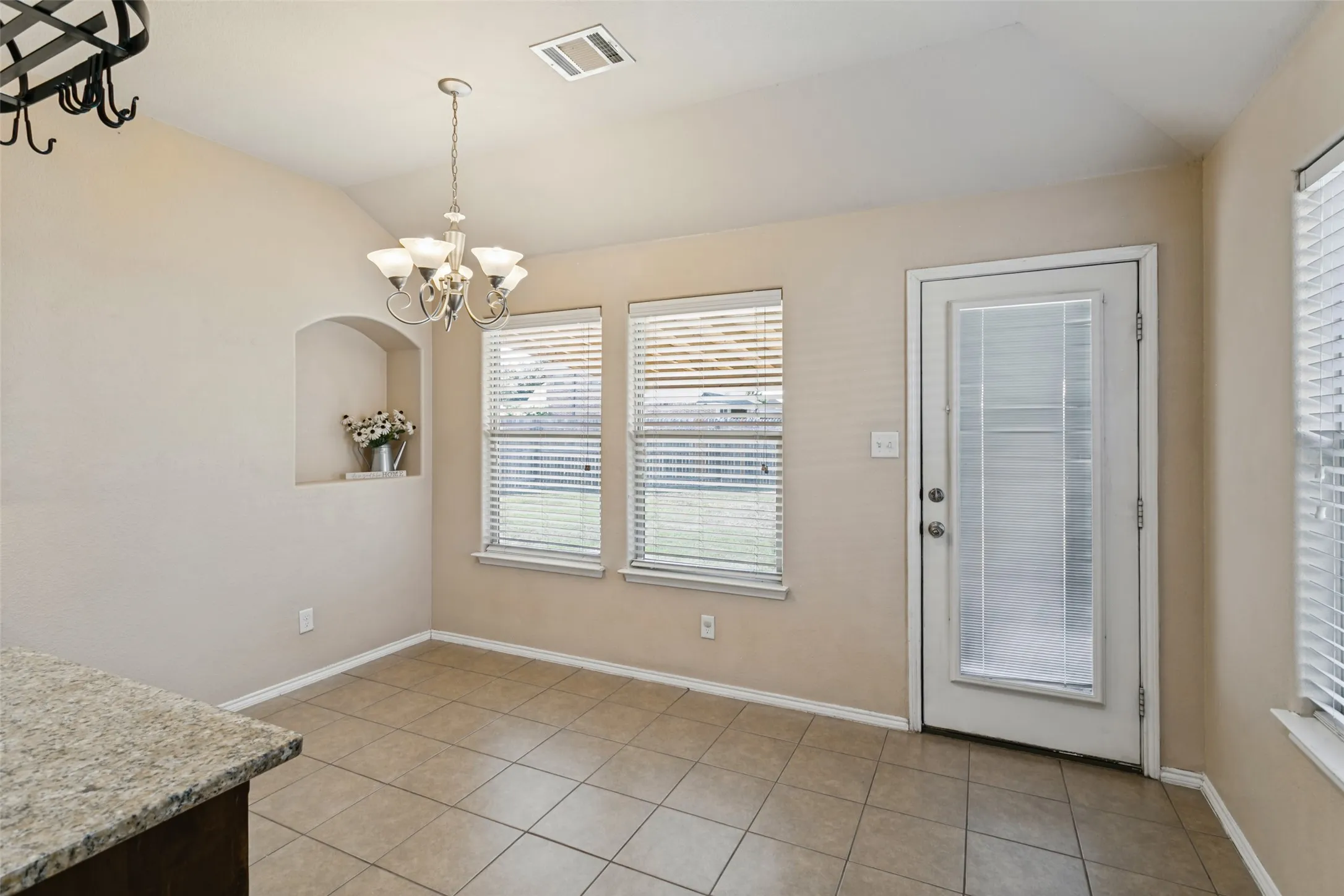 Single Family Residence For Sale in Tarrant County , 11204 Beechgrove Court, Fort Worth, Texas 76140, 4 Bedroom, 2 Bathroom, 2 Garage spaces, 1,756 Sqft, built in 2014, mls#21403926, Real Estate Agent in Fort Worth, Homes For Sale in Tarrant county, Homes For Sale in Fort Worth, Realtor in Fort Worth Texas, Real Estate Brokerage Independent Realty Texas, Luminita Cordes Realtor