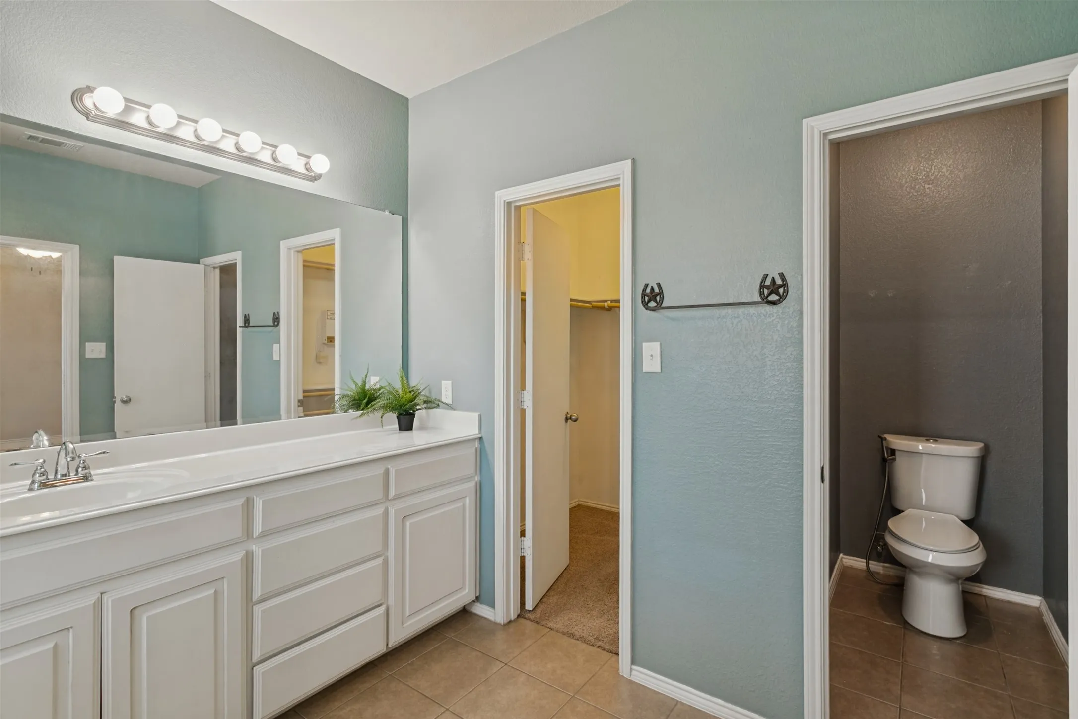 Single Family Residence For Sale in Tarrant County , 11204 Beechgrove Court, Fort Worth, Texas 76140, 4 Bedroom, 2 Bathroom, 2 Garage spaces, 1,756 Sqft, built in 2014, mls#21403926, Real Estate Agent in Fort Worth, Homes For Sale in Tarrant county, Homes For Sale in Fort Worth, Realtor in Fort Worth Texas, Real Estate Brokerage Independent Realty Texas, Luminita Cordes Realtor