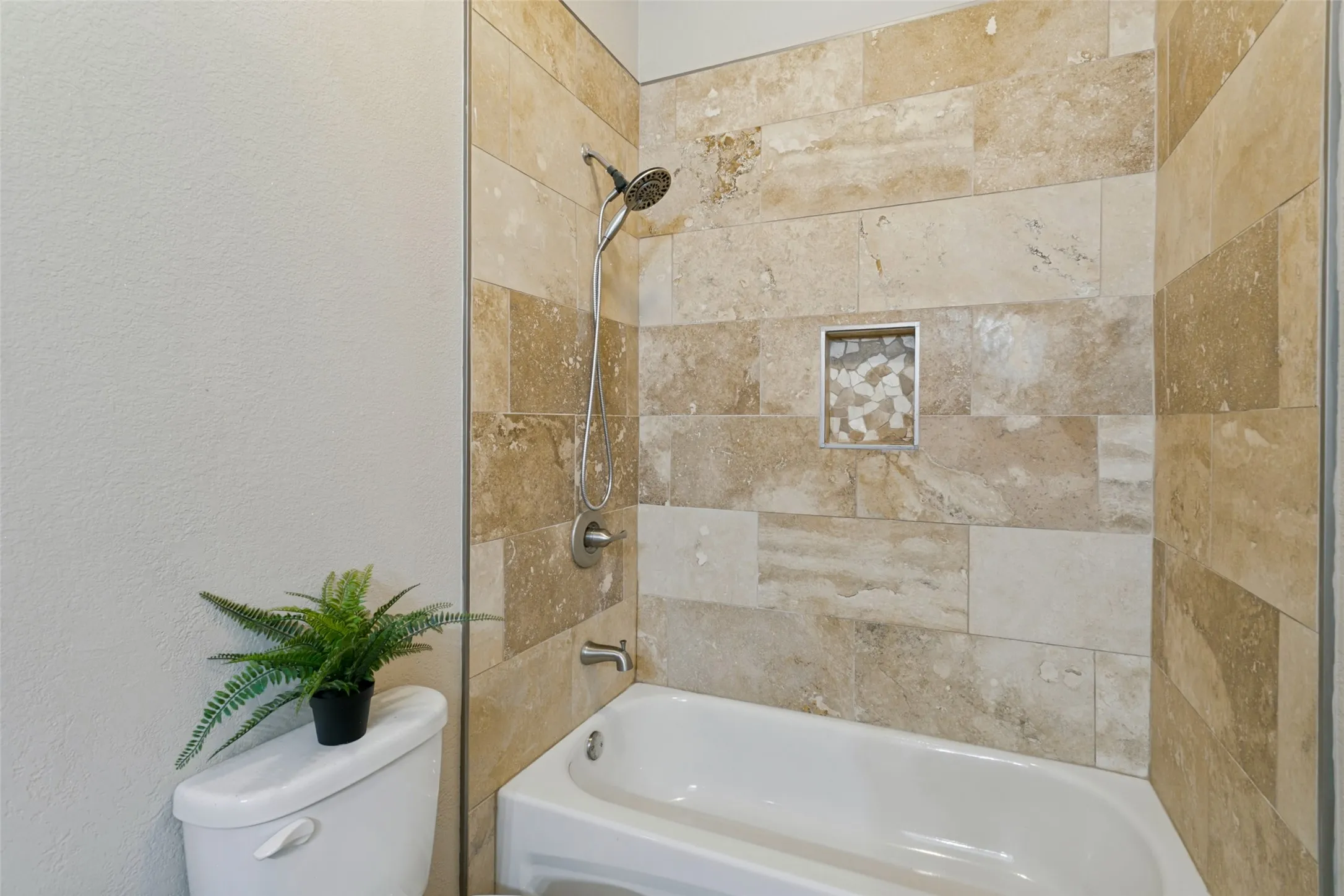 Single Family Residence For Sale in Tarrant County , 11204 Beechgrove Court, Fort Worth, Texas 76140, 4 Bedroom, 2 Bathroom, 2 Garage spaces, 1,756 Sqft, built in 2014, mls#21403926, Real Estate Agent in Fort Worth, Homes For Sale in Tarrant county, Homes For Sale in Fort Worth, Realtor in Fort Worth Texas, Real Estate Brokerage Independent Realty Texas, Luminita Cordes Realtor