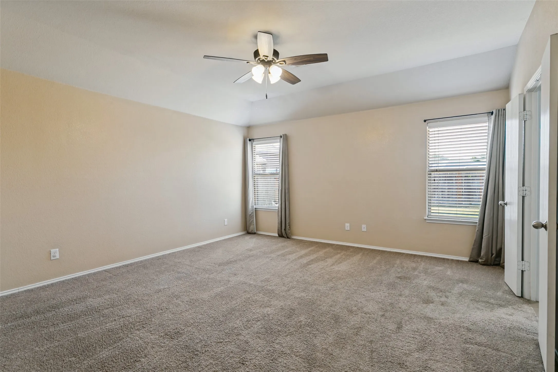 Single Family Residence For Sale in Tarrant County , 11204 Beechgrove Court, Fort Worth, Texas 76140, 4 Bedroom, 2 Bathroom, 2 Garage spaces, 1,756 Sqft, built in 2014, mls#21403926, Real Estate Agent in Fort Worth, Homes For Sale in Tarrant county, Homes For Sale in Fort Worth, Realtor in Fort Worth Texas, Real Estate Brokerage Independent Realty Texas, Luminita Cordes Realtor