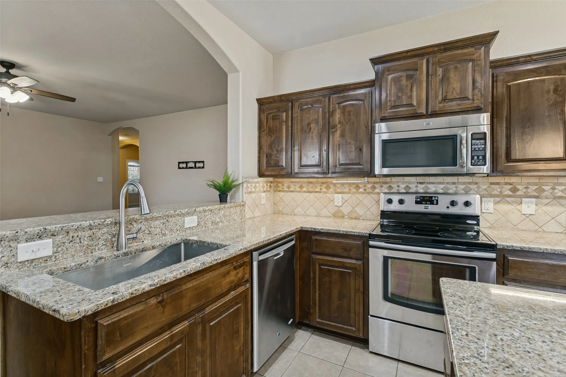 Single Family Residence For Sale in Tarrant County , 11204 Beechgrove Court, Fort Worth, Texas 76140, 4 Bedroom, 2 Bathroom, 2 Garage spaces, 1,756 Sqft, built in 2014, mls#21403926, Real Estate Agent in Fort Worth, Homes For Sale in Tarrant county, Homes For Sale in Fort Worth, Realtor in Fort Worth Texas, Real Estate Brokerage Independent Realty Texas, Luminita Cordes Realtor