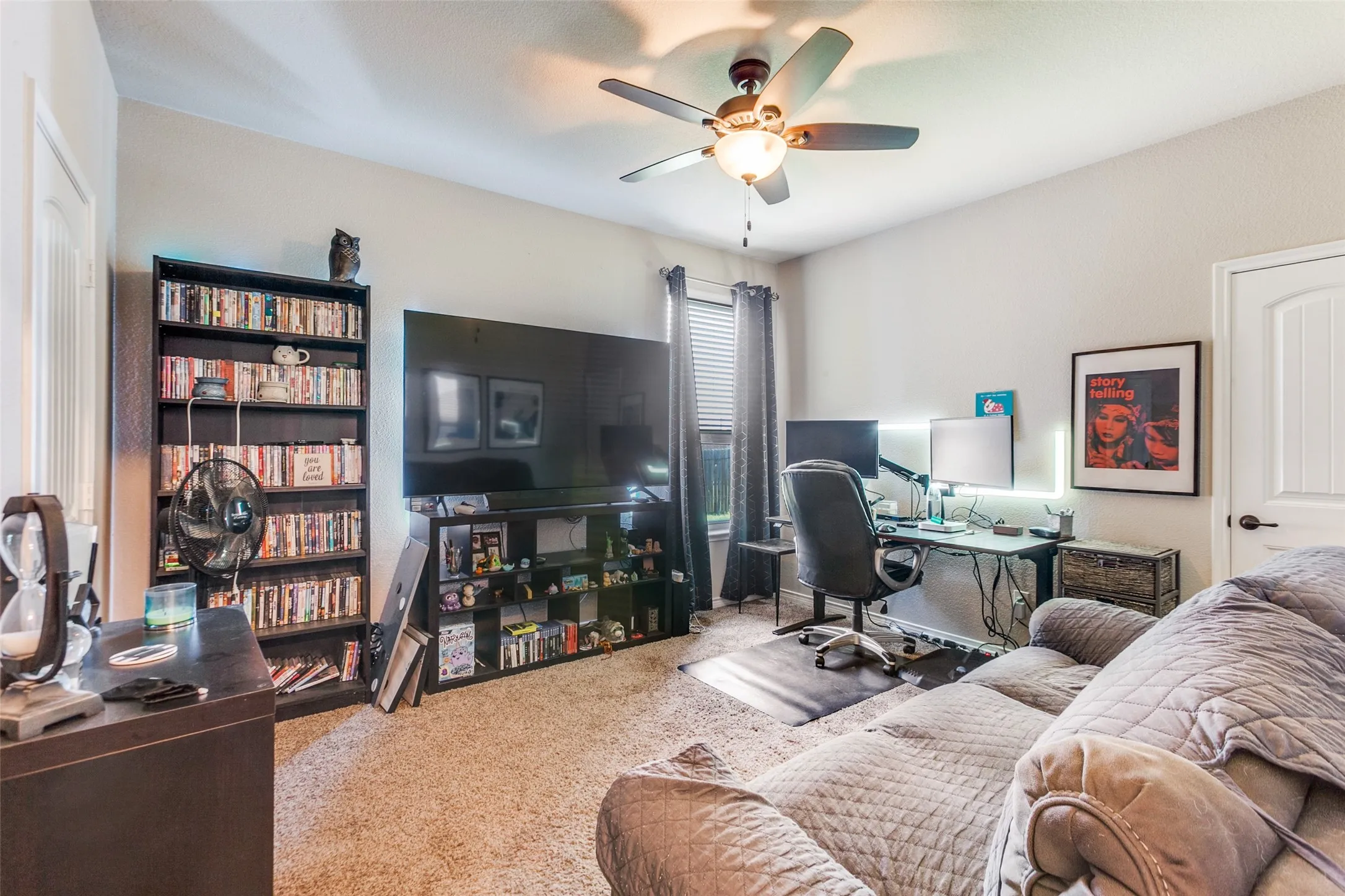 Single Family Residence For Sale in Kaufman County , 3003 Lily Lane, Heath, Texas 75126, 5 Bedroom, 3 Bathroom, 3 Garage spaces, 2,912 Sqft, built in 2016, mls#21408421, Real Estate Agent in Heath, Homes For Sale in Kaufman county, Homes For Sale in Heath, Realtor in Heath Texas, Real Estate Brokerage Independent Realty Texas, Luminita Cordes Realtor