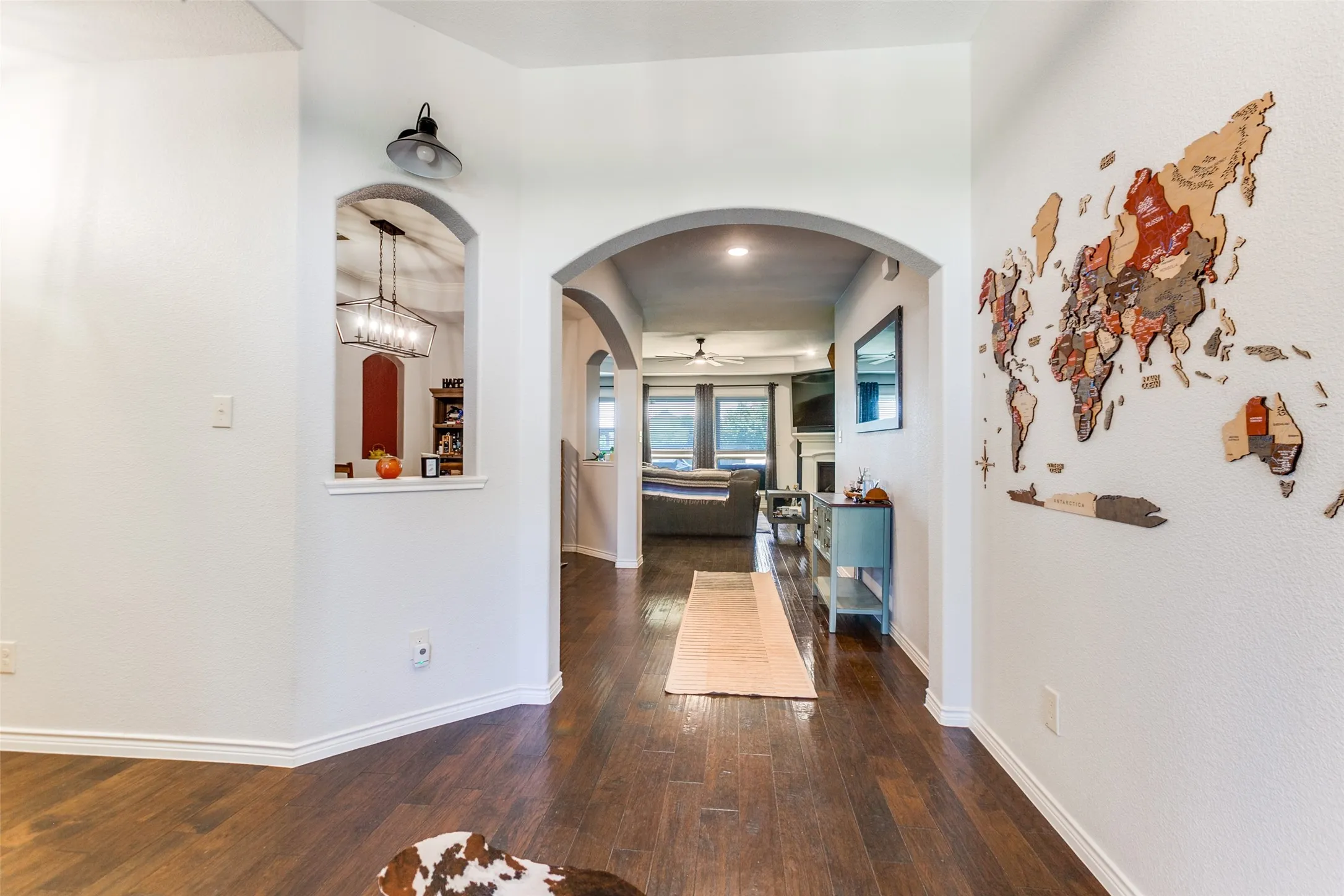 Single Family Residence For Sale in Kaufman County , 3003 Lily Lane, Heath, Texas 75126, 5 Bedroom, 3 Bathroom, 3 Garage spaces, 2,912 Sqft, built in 2016, mls#21408421, Real Estate Agent in Heath, Homes For Sale in Kaufman county, Homes For Sale in Heath, Realtor in Heath Texas, Real Estate Brokerage Independent Realty Texas, Luminita Cordes Realtor