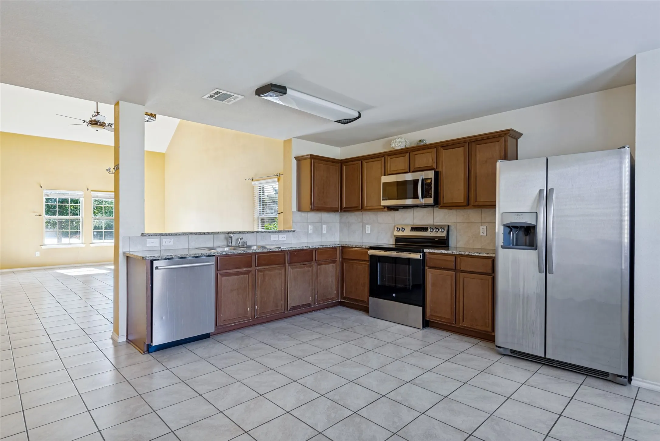 Single Family Residence For Sale in Kaufman County , 2430 Monty Street, Forney, Texas 75126, 4 Bedroom, 3 Bathroom, 2 Garage spaces, 2,198 Sqft, built in 2018, mls#21389826, Real Estate Agent in Forney, Homes For Sale in Kaufman county, Homes For Sale in Forney, Realtor in Forney Texas, Real Estate Brokerage Independent Realty Texas, Luminita Cordes Realtor
