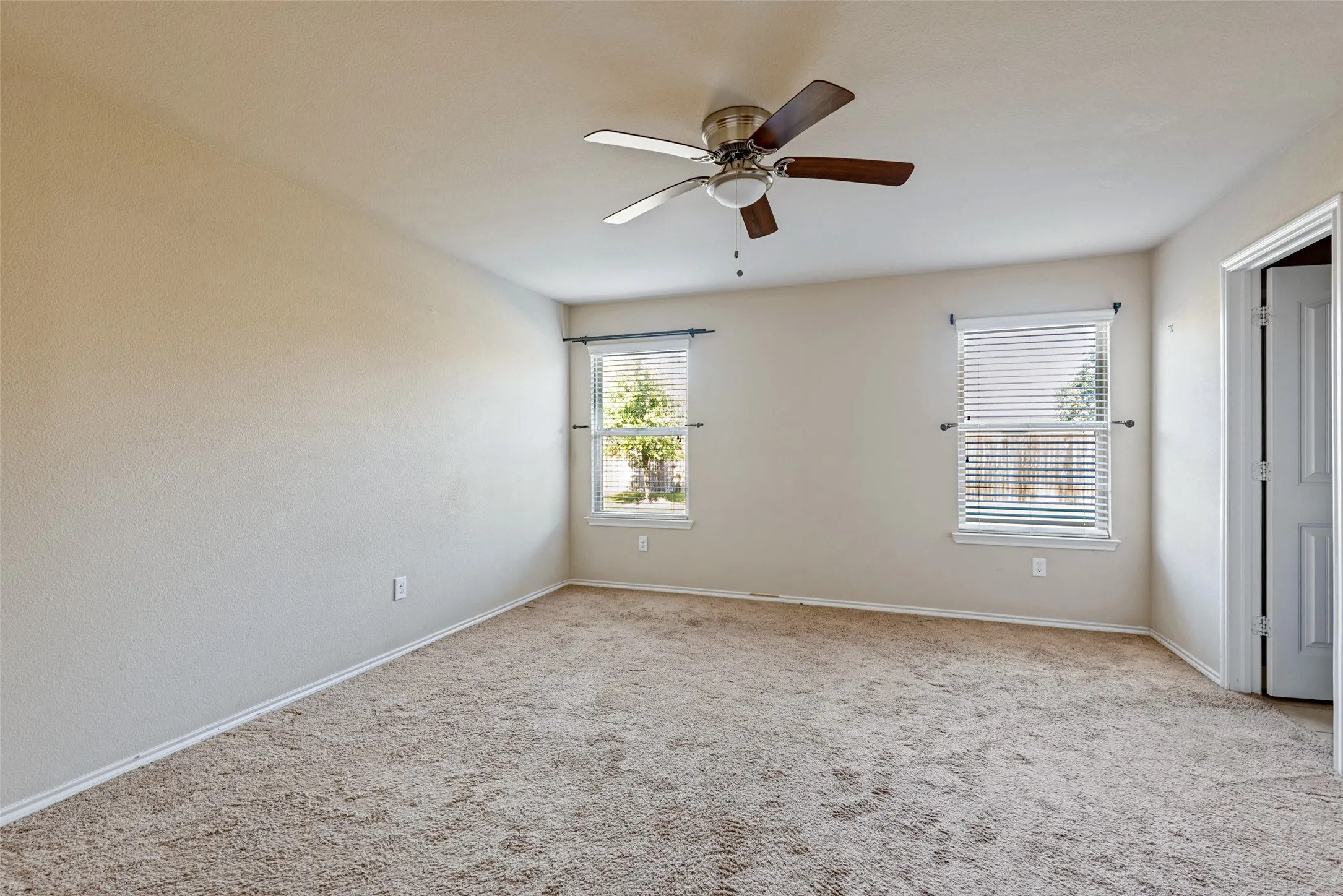 Single Family Residence For Sale in Kaufman County , 2430 Monty Street, Forney, Texas 75126, 4 Bedroom, 3 Bathroom, 2 Garage spaces, 2,198 Sqft, built in 2018, mls#21389826, Real Estate Agent in Forney, Homes For Sale in Kaufman county, Homes For Sale in Forney, Realtor in Forney Texas, Real Estate Brokerage Independent Realty Texas, Luminita Cordes Realtor