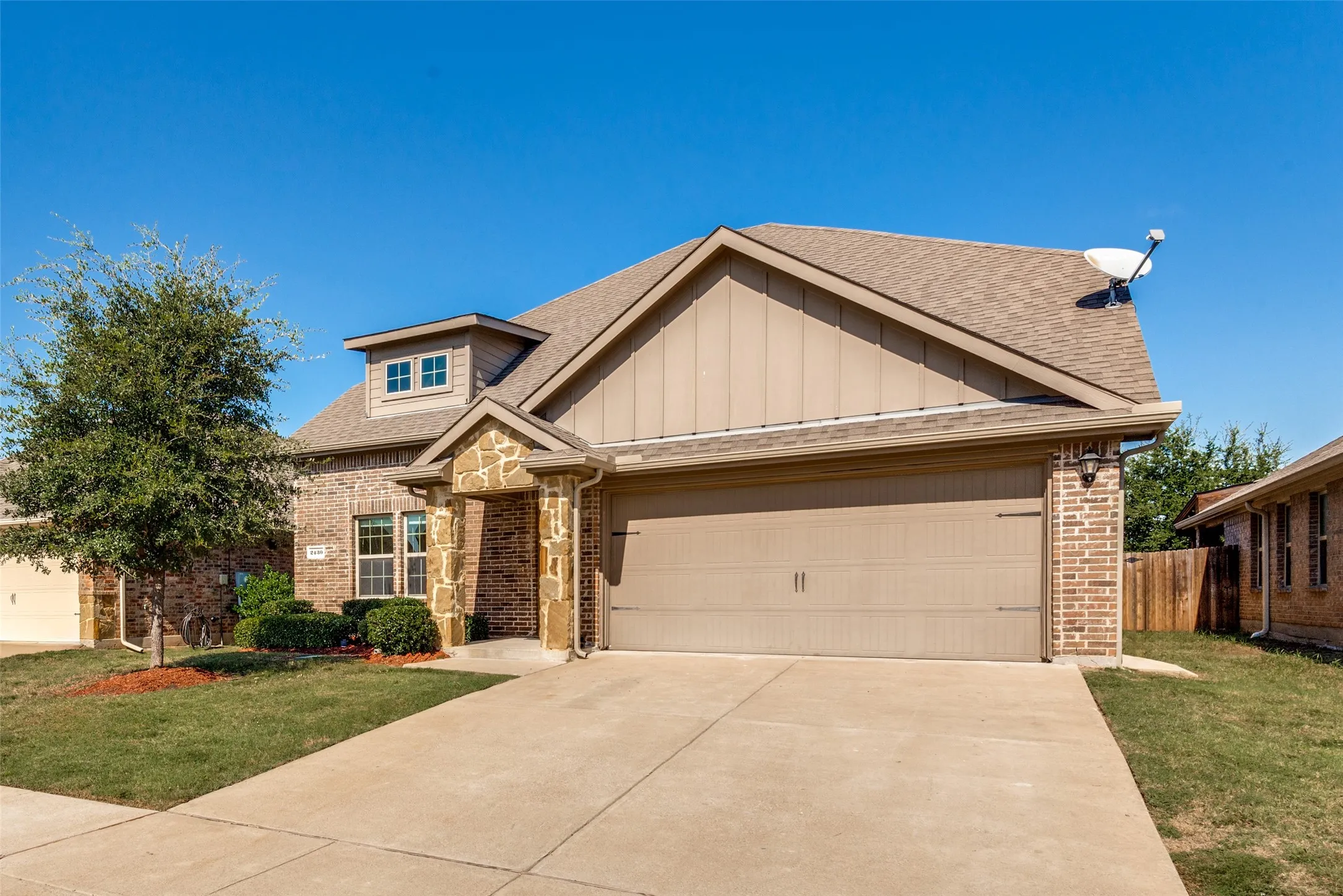 Single Family Residence For Sale in Kaufman County , 2430 Monty Street, Forney, Texas 75126, 4 Bedroom, 3 Bathroom, 2 Garage spaces, 2,198 Sqft, built in 2018, mls#21389826, Real Estate Agent in Forney, Homes For Sale in Kaufman county, Homes For Sale in Forney, Realtor in Forney Texas, Real Estate Brokerage Independent Realty Texas, Luminita Cordes Realtor