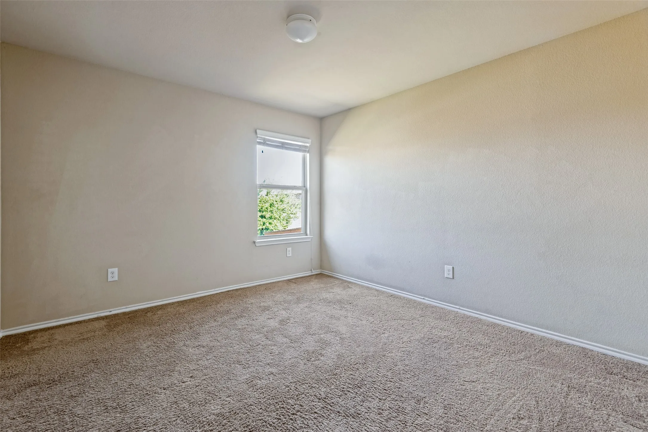 Single Family Residence For Sale in Kaufman County , 2430 Monty Street, Forney, Texas 75126, 4 Bedroom, 3 Bathroom, 2 Garage spaces, 2,198 Sqft, built in 2018, mls#21389826, Real Estate Agent in Forney, Homes For Sale in Kaufman county, Homes For Sale in Forney, Realtor in Forney Texas, Real Estate Brokerage Independent Realty Texas, Luminita Cordes Realtor