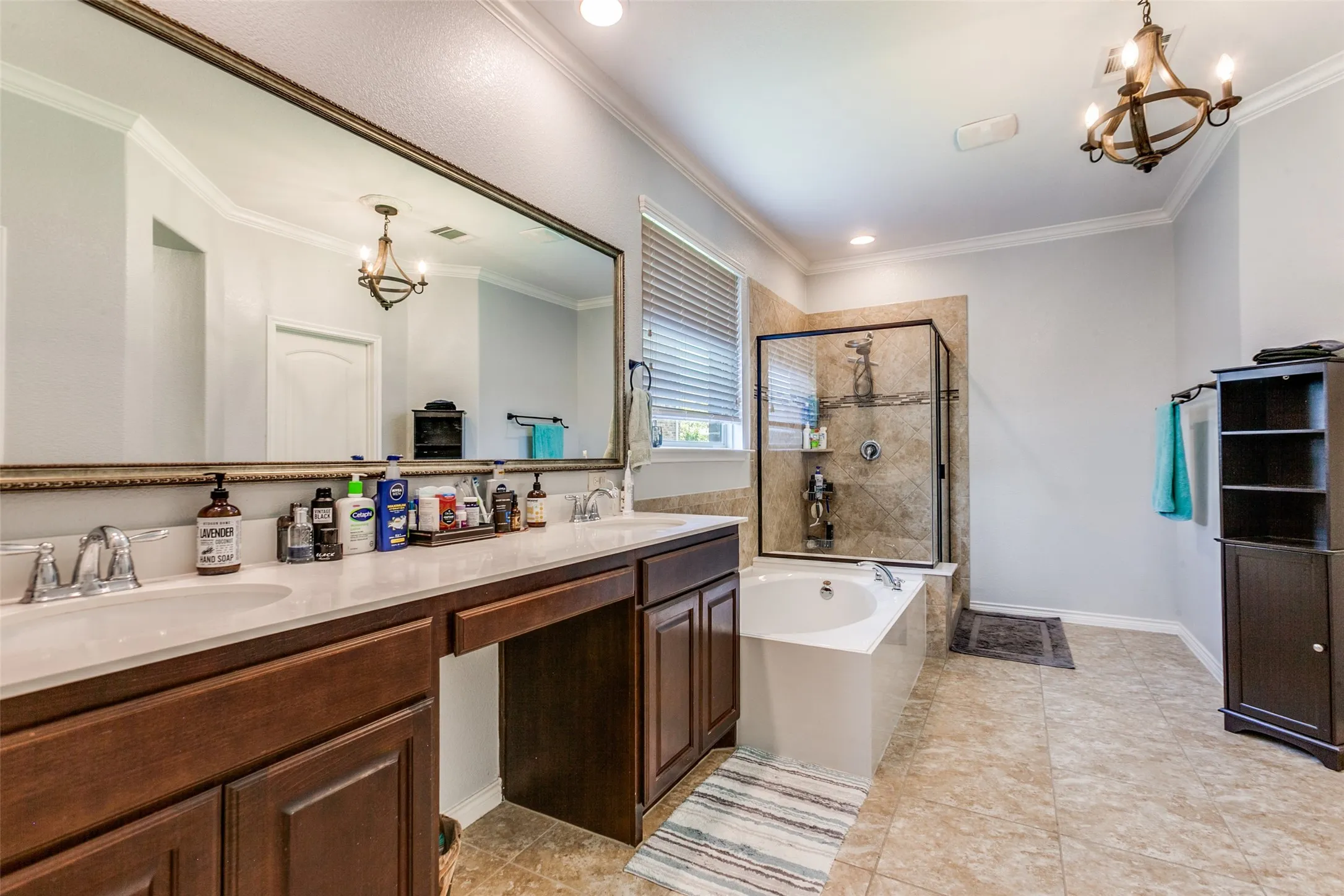 Single Family Residence For Rent in Kaufman County , 3003 Lily Lane, Heath, Texas 75126, 5 Bedroom, 3 Bathroom, 3 Garage spaces, 2,912 Sqft, built in 2016, mls#21408466, Real Estate Agent in Heath, Homes For Rent in Kaufman county, Homes For Rent in Heath, Realtor in Heath Texas, Real Estate Brokerage Independent Realty Texas, Luminita Cordes Realtor