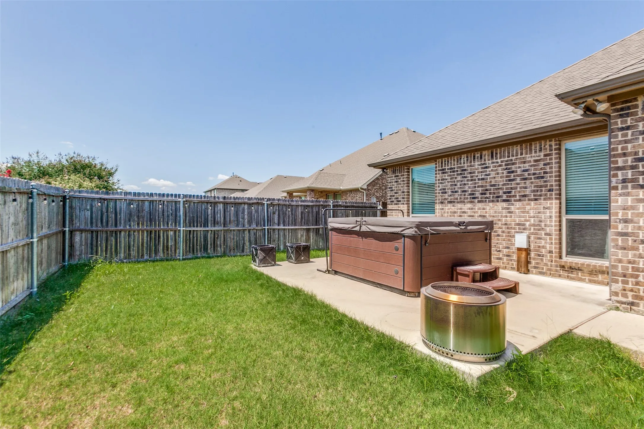 Single Family Residence For Rent in Kaufman County , 3003 Lily Lane, Heath, Texas 75126, 5 Bedroom, 3 Bathroom, 3 Garage spaces, 2,912 Sqft, built in 2016, mls#21408466, Real Estate Agent in Heath, Homes For Rent in Kaufman county, Homes For Rent in Heath, Realtor in Heath Texas, Real Estate Brokerage Independent Realty Texas, Luminita Cordes Realtor