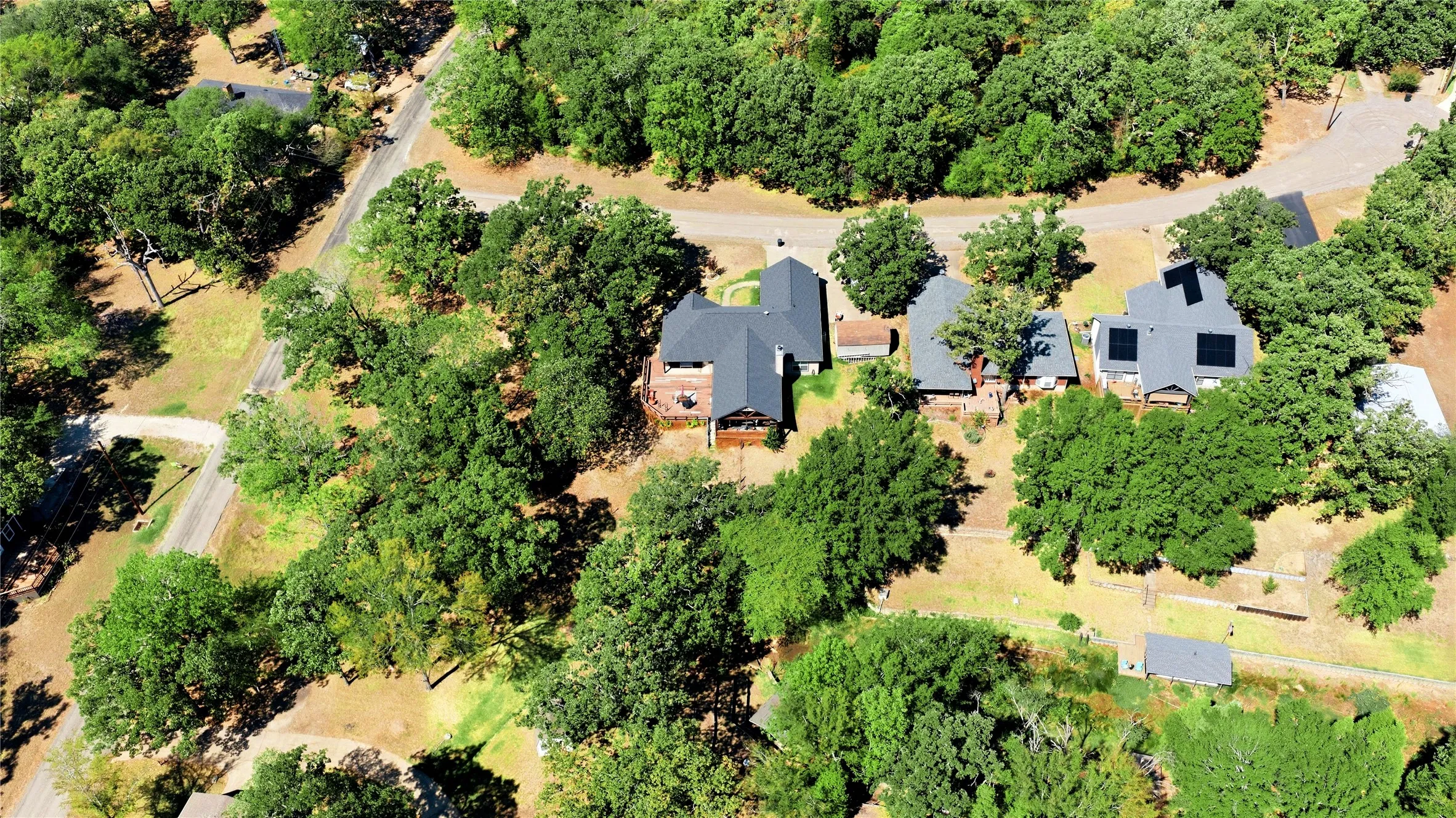 Single Family Residence For Sale in Henderson County , 5280 Loma Vista, Malakoff, Texas 75148, 3 Bedroom, 2 Bathroom, 2 Garage spaces, 2,024 Sqft, built in 2008, mls#21408855, Real Estate Agent in Malakoff, Homes For Sale in Henderson county, Homes For Sale in Malakoff, Realtor in Malakoff Texas, Real Estate Brokerage Independent Realty Texas, Luminita Cordes Realtor