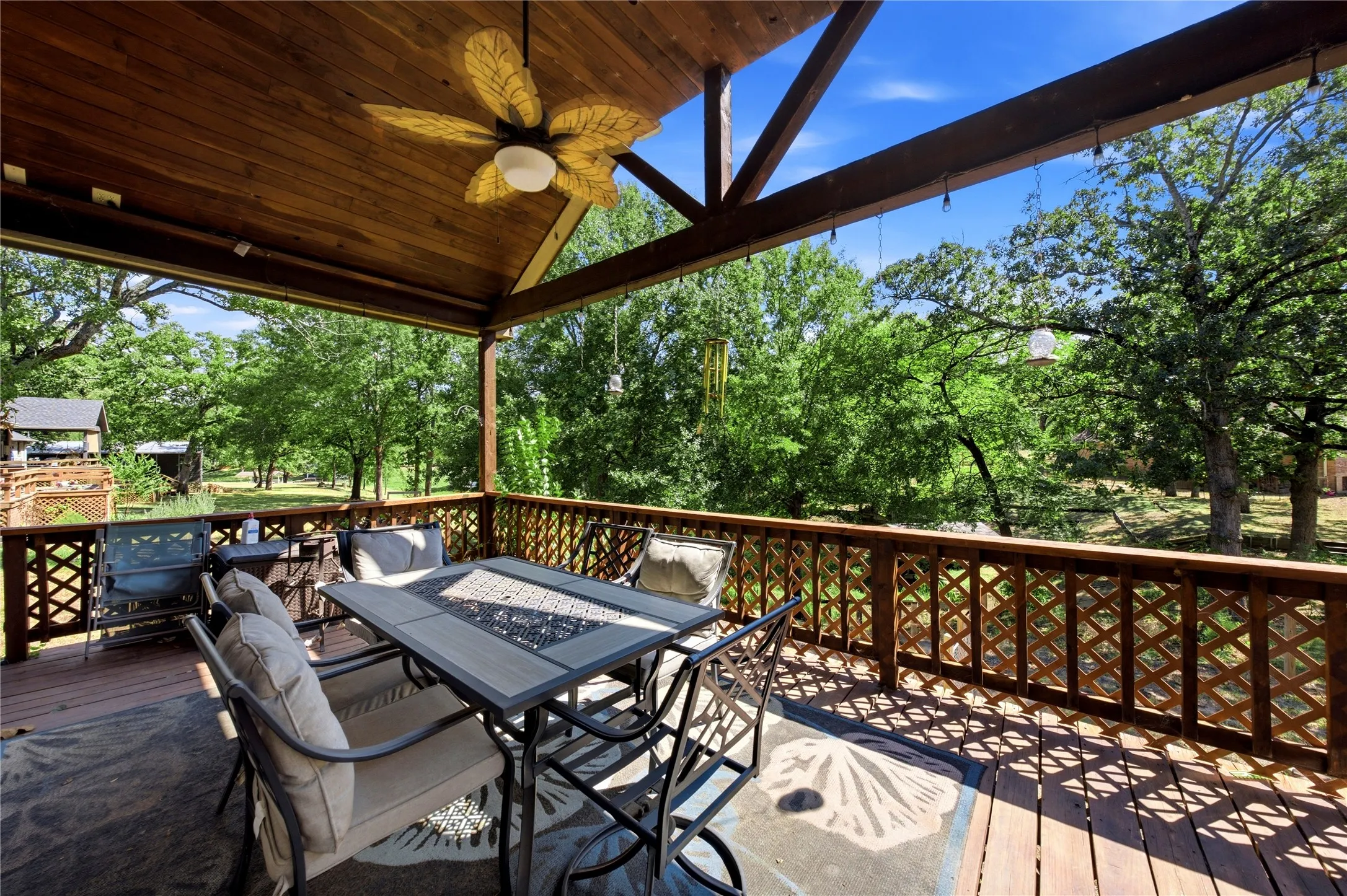 Single Family Residence For Sale in Henderson County , 5280 Loma Vista, Malakoff, Texas 75148, 3 Bedroom, 2 Bathroom, 2 Garage spaces, 2,024 Sqft, built in 2008, mls#21408855, Real Estate Agent in Malakoff, Homes For Sale in Henderson county, Homes For Sale in Malakoff, Realtor in Malakoff Texas, Real Estate Brokerage Independent Realty Texas, Luminita Cordes Realtor